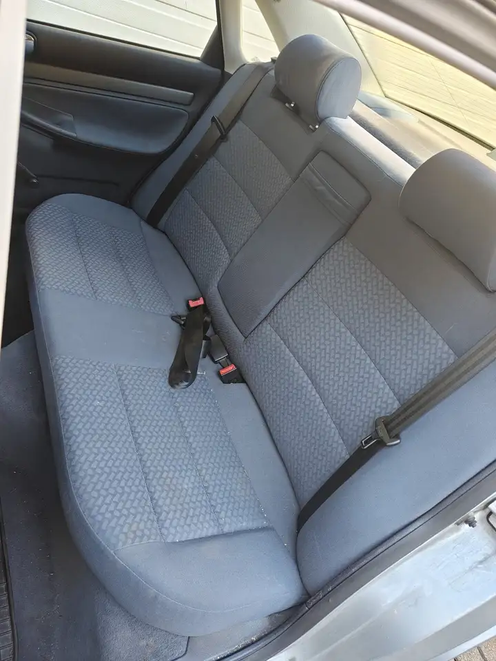 Audi A4 1.6, foto 6