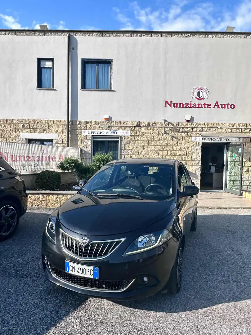 Lancia Ypsilon 1.0 FireFly 5 porte S&S Hybrid Gold PREZZO VERO! Nero - 1