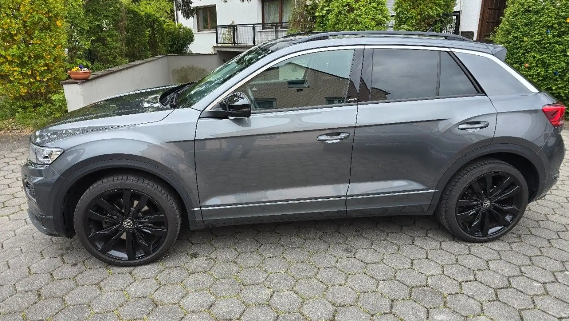 Volkswagen T-Roc R line PANO/KAM/ACC/19"/KEYLESS/TOP Grau - 2