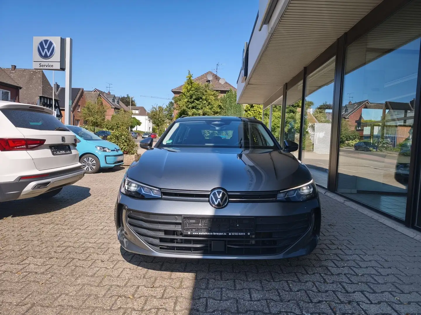 Volkswagen Passat Variant 1.5 eTSI 110 kW Navi,AHK,KAM,ACC Gris - 2