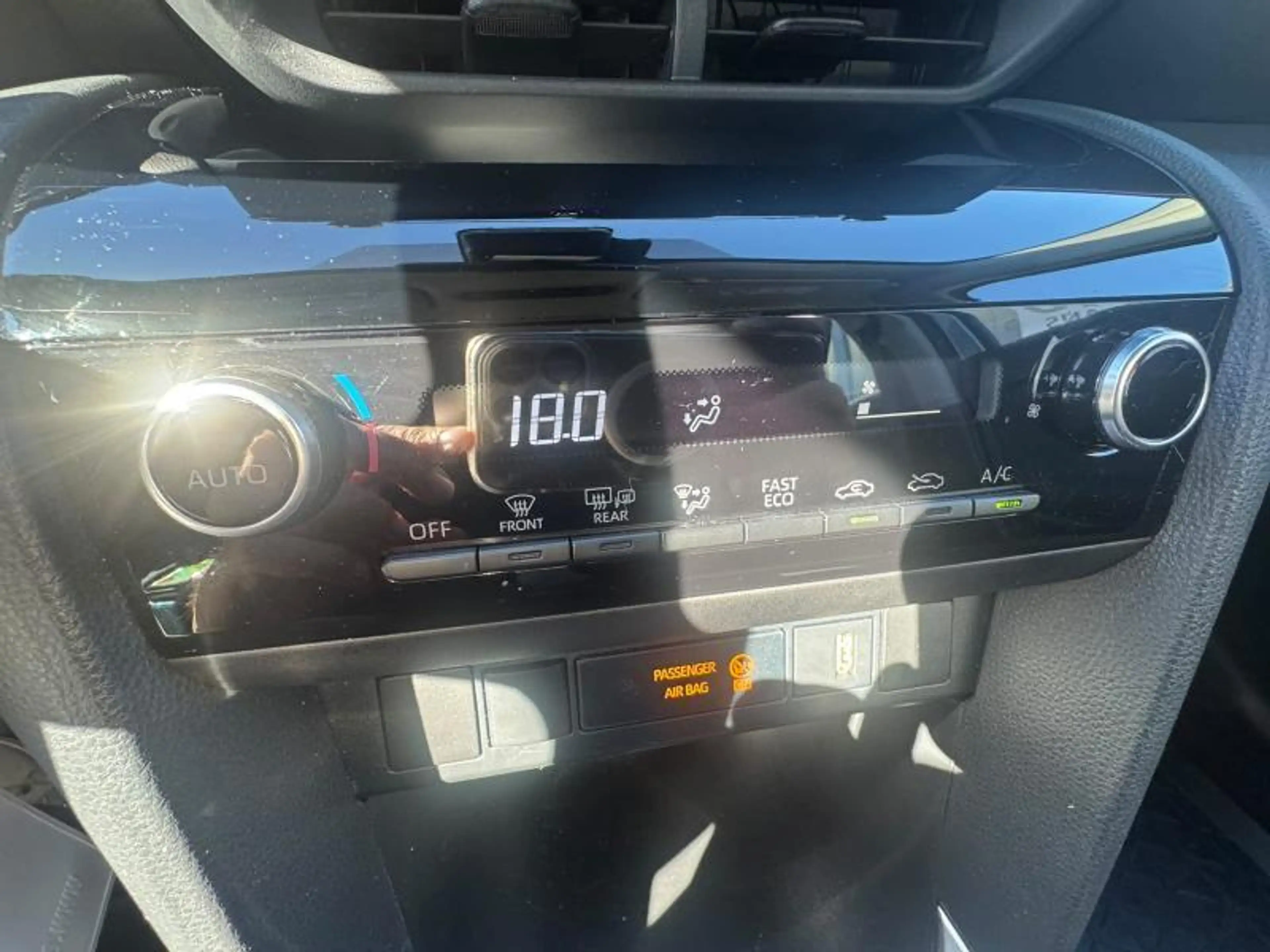 Toyota Yaris Cross 1.5  HEV 2WD CVT Dynamic — photo 15