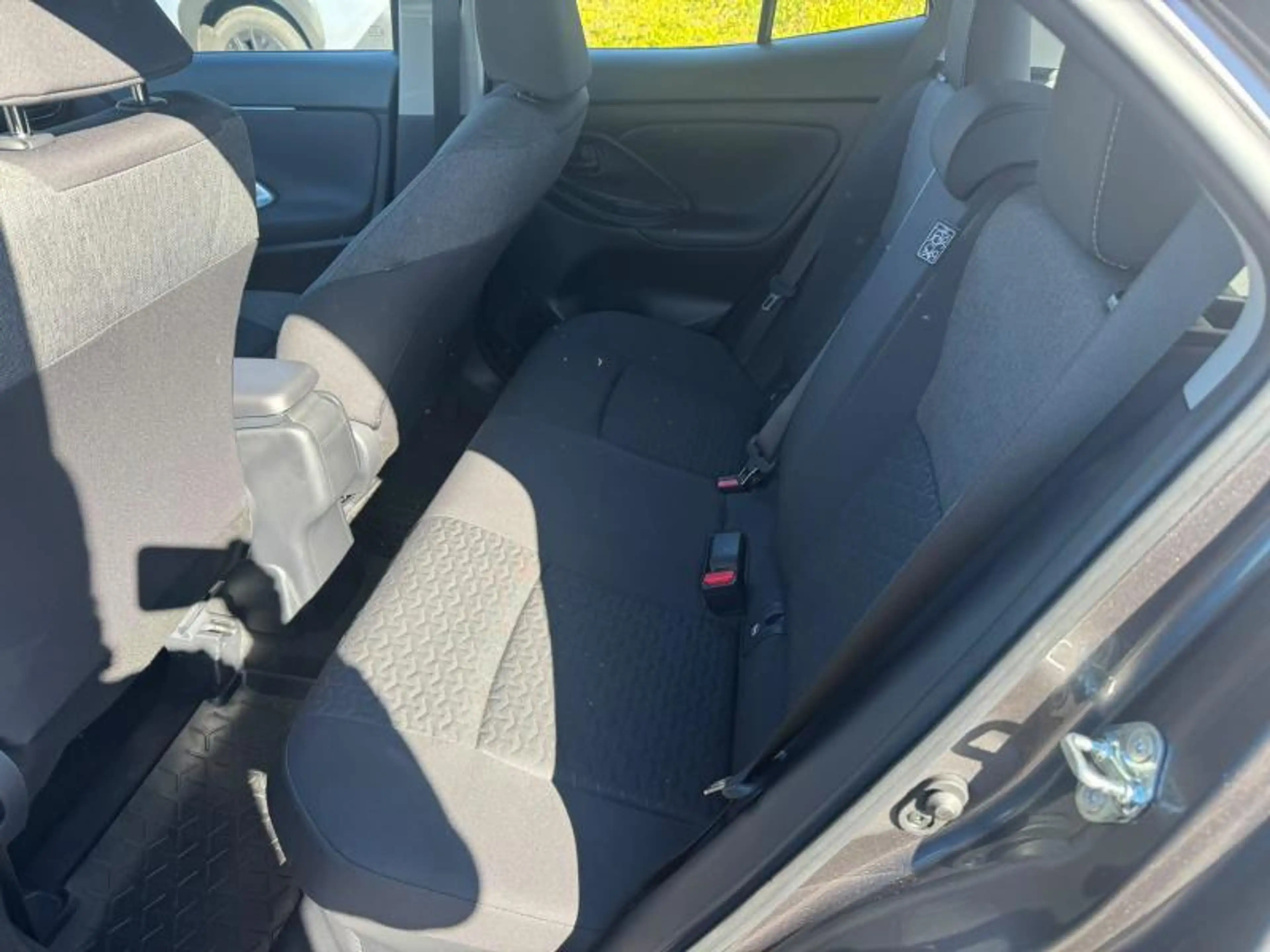 Toyota Yaris Cross 1.5  HEV 2WD CVT Dynamic — photo 6