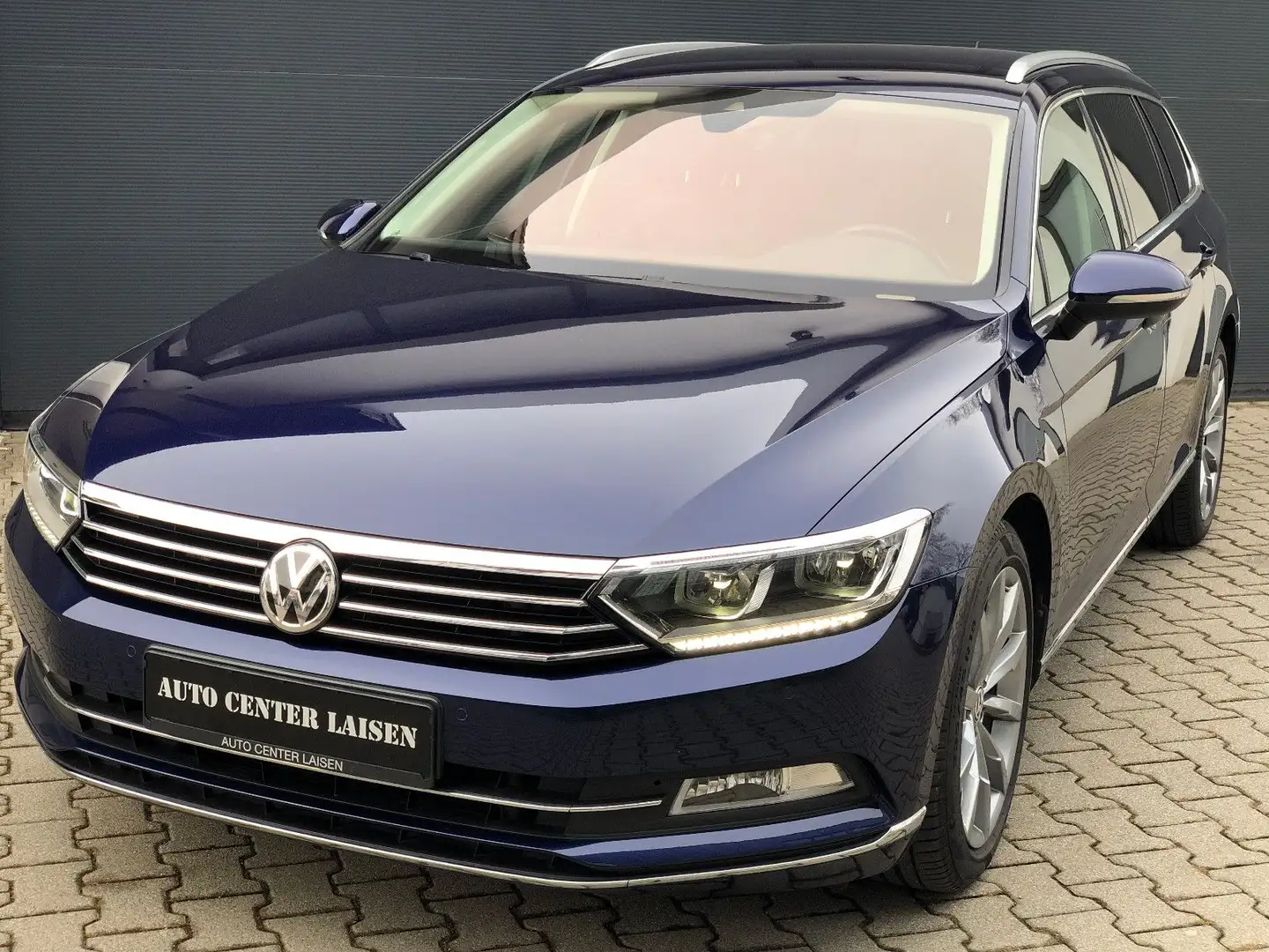 Volkswagen Passat Variant Highline BMT LED Leder Navi ACC Blau - 1