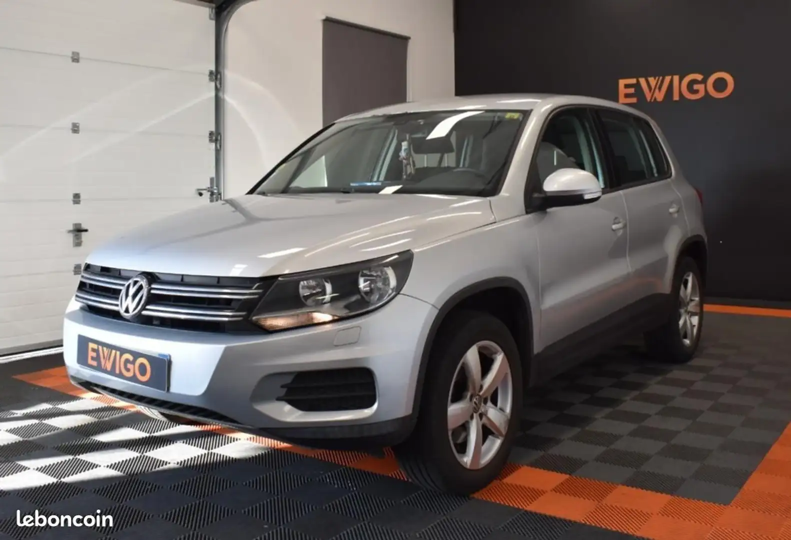 Volkswagen Tiguan 2.0 TDI 140 4MOTION SUIVI GARANTIE 6 A 60 MOIS Gris - 1