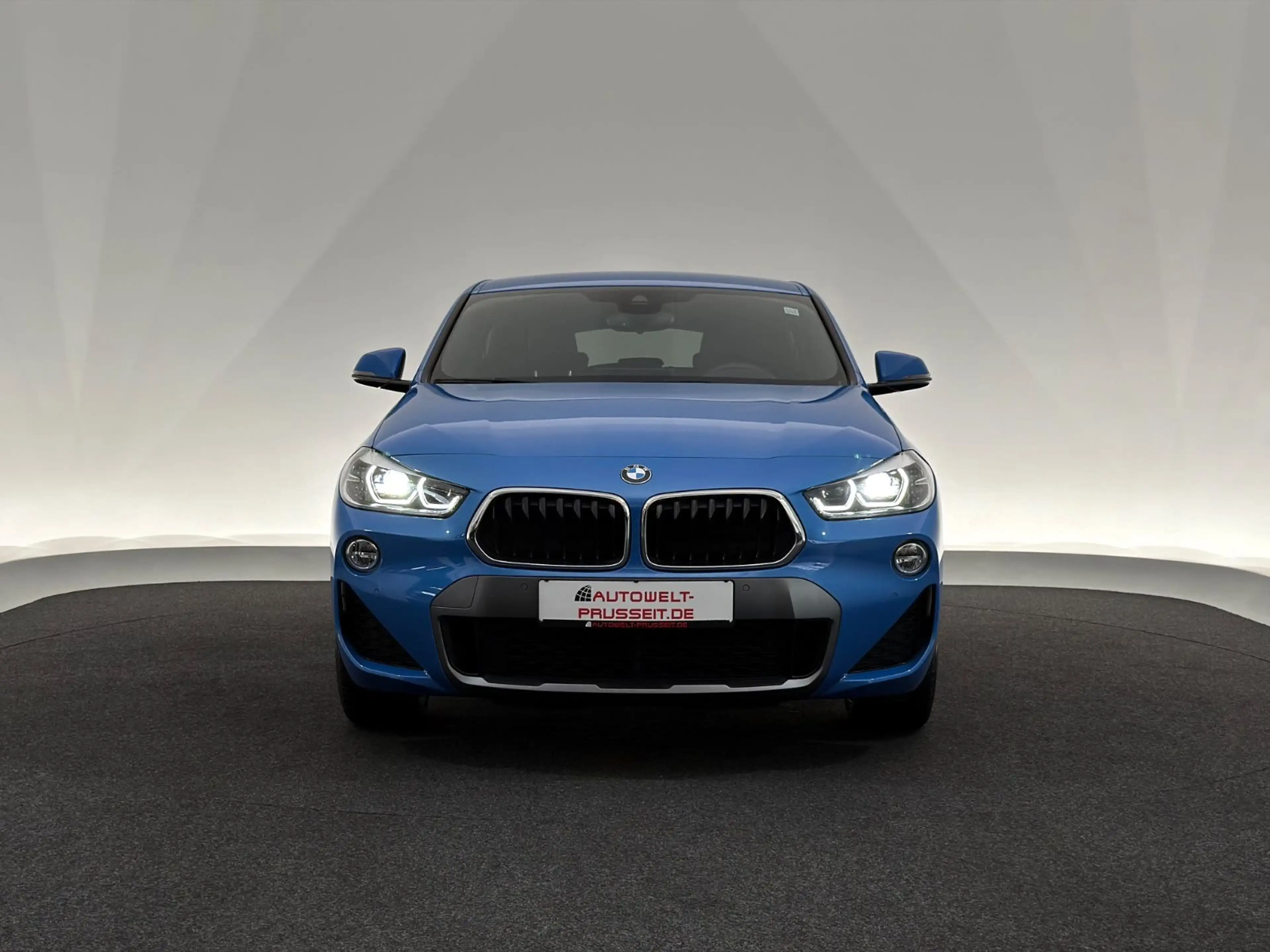 BMW X2 sDrive18d*M SPORT X*LED-R.KAM-HiFi-ACC-HUD-20 — photo 2