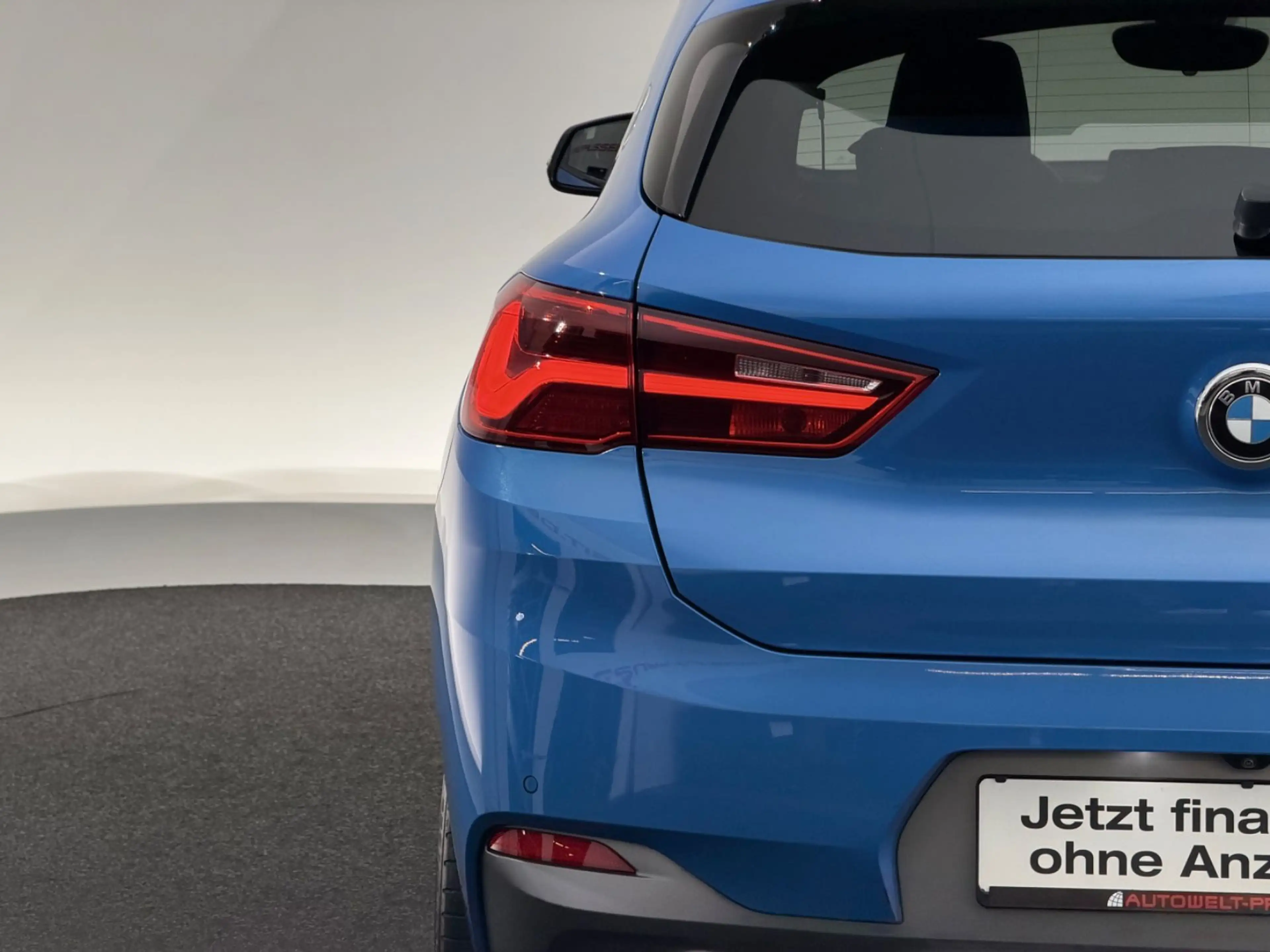 BMW X2 sDrive18d*M SPORT X*LED-R.KAM-HiFi-ACC-HUD-20 — photo 11