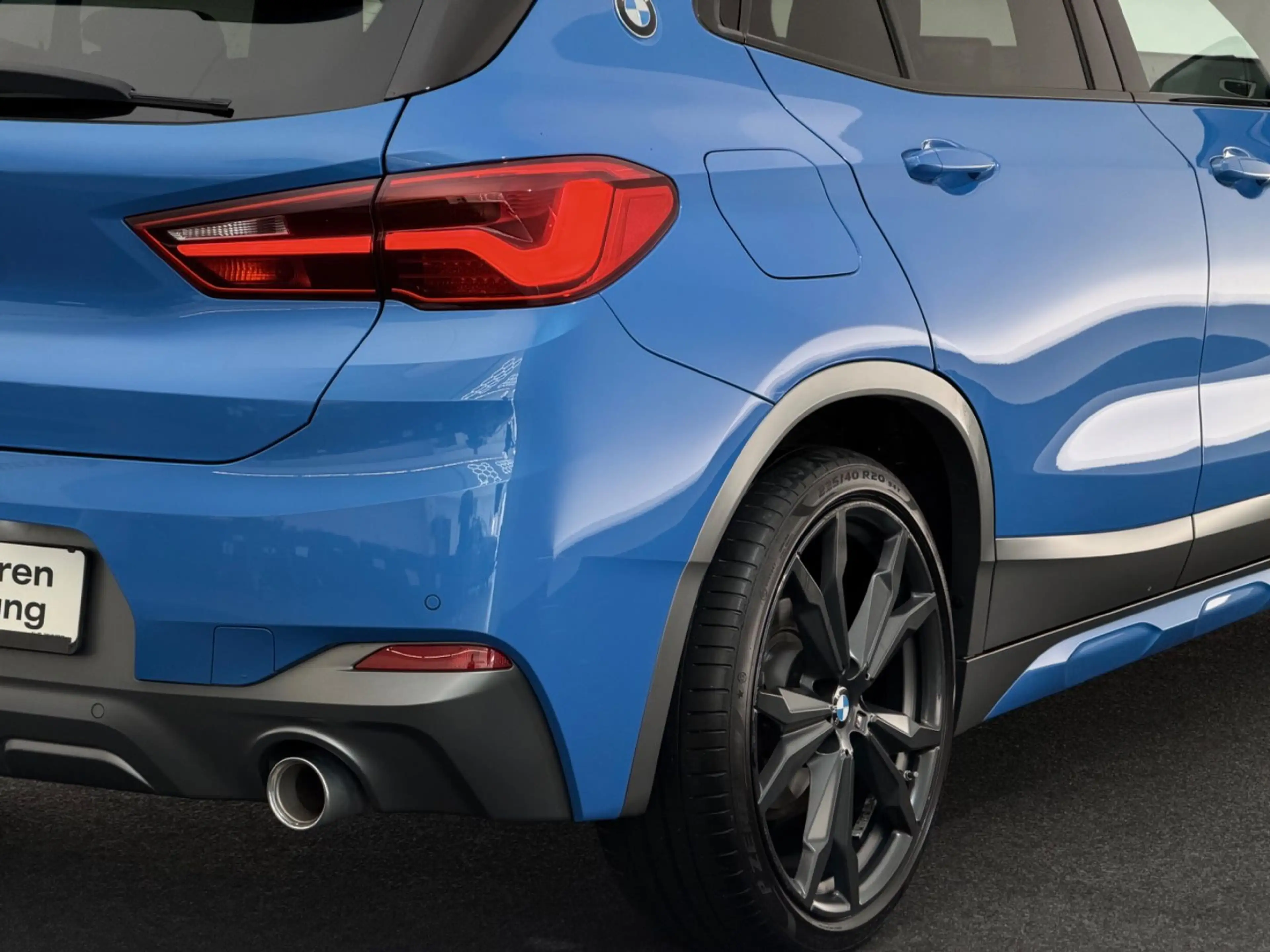 BMW X2 sDrive18d*M SPORT X*LED-R.KAM-HiFi-ACC-HUD-20 — photo 12