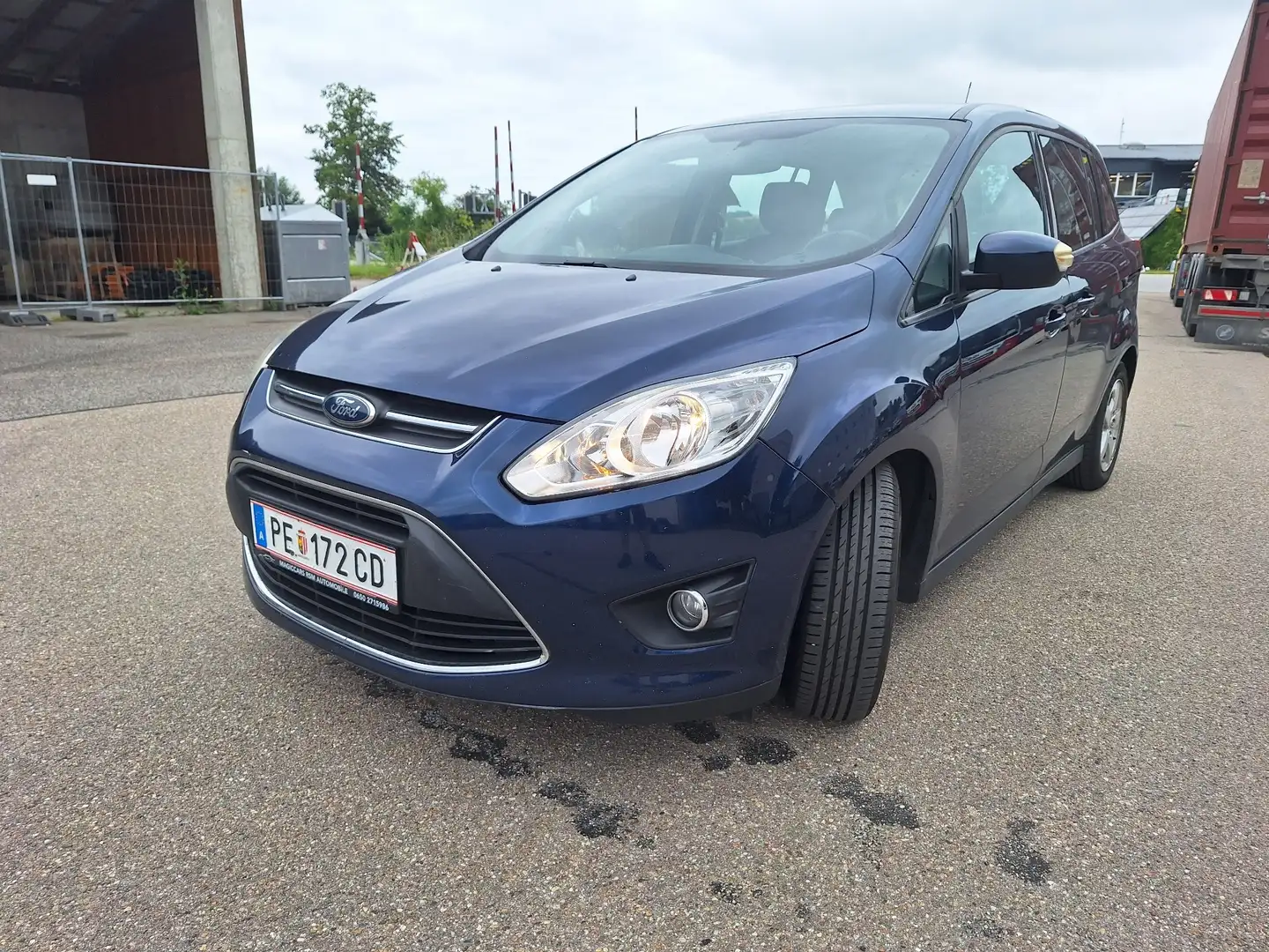 Ford Grand C-Max Trend Blau - 2
