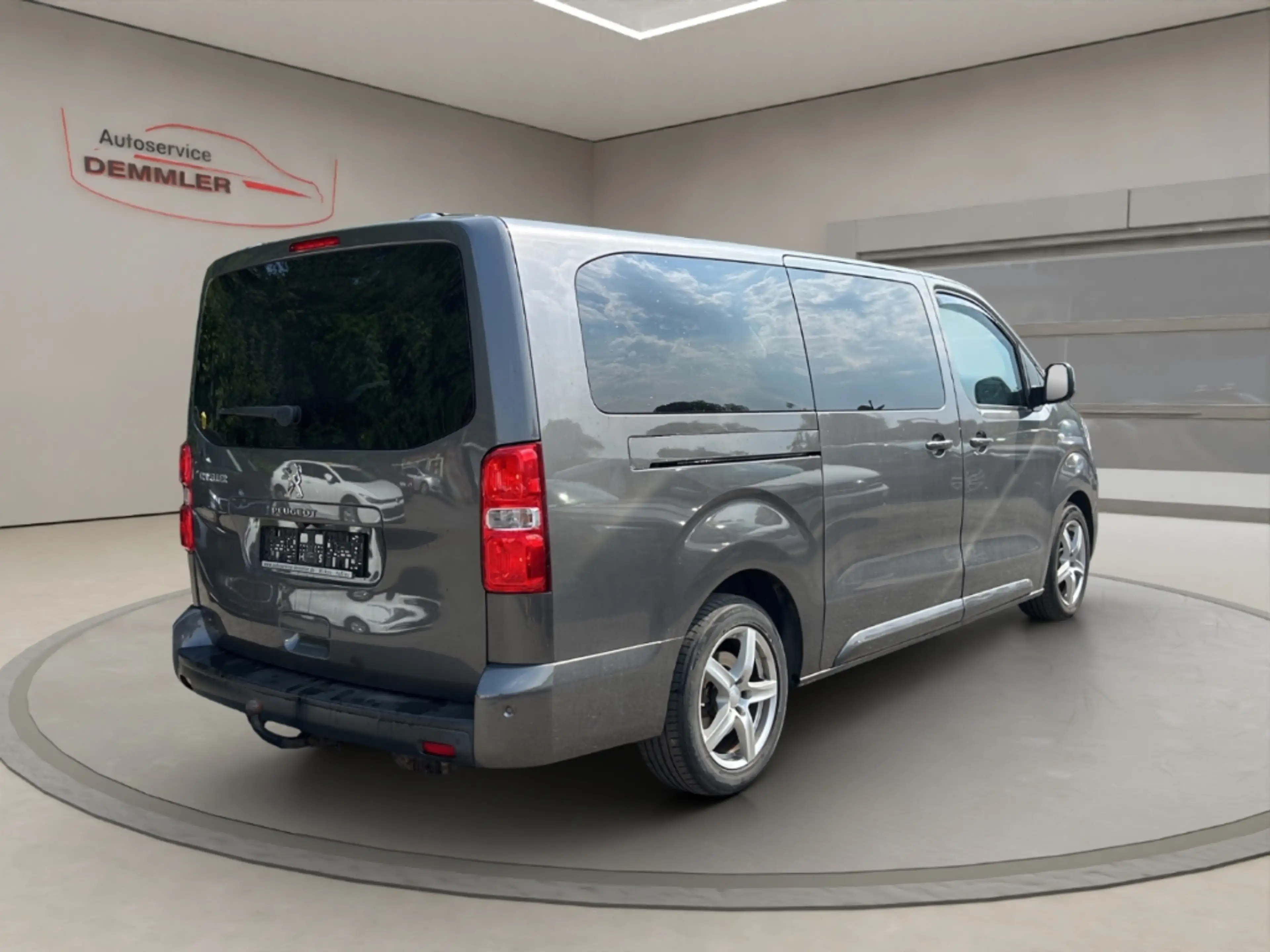 Peugeot Traveller Business,Climatronic,AHK,R.Kamera,Tempomat,Parksen — photo 4