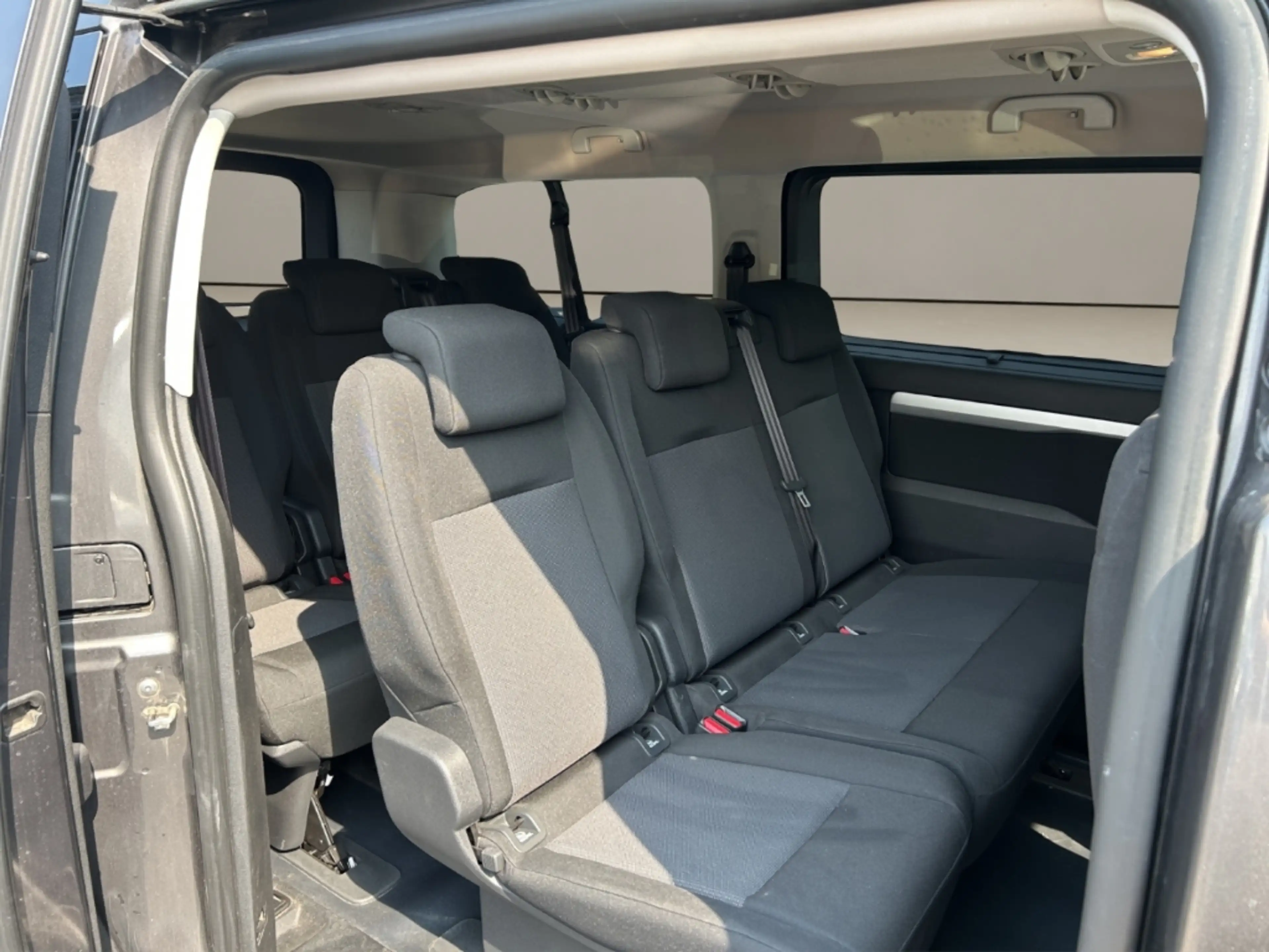 Peugeot Traveller Business,Climatronic,AHK,R.Kamera,Tempomat,Parksen — photo 15