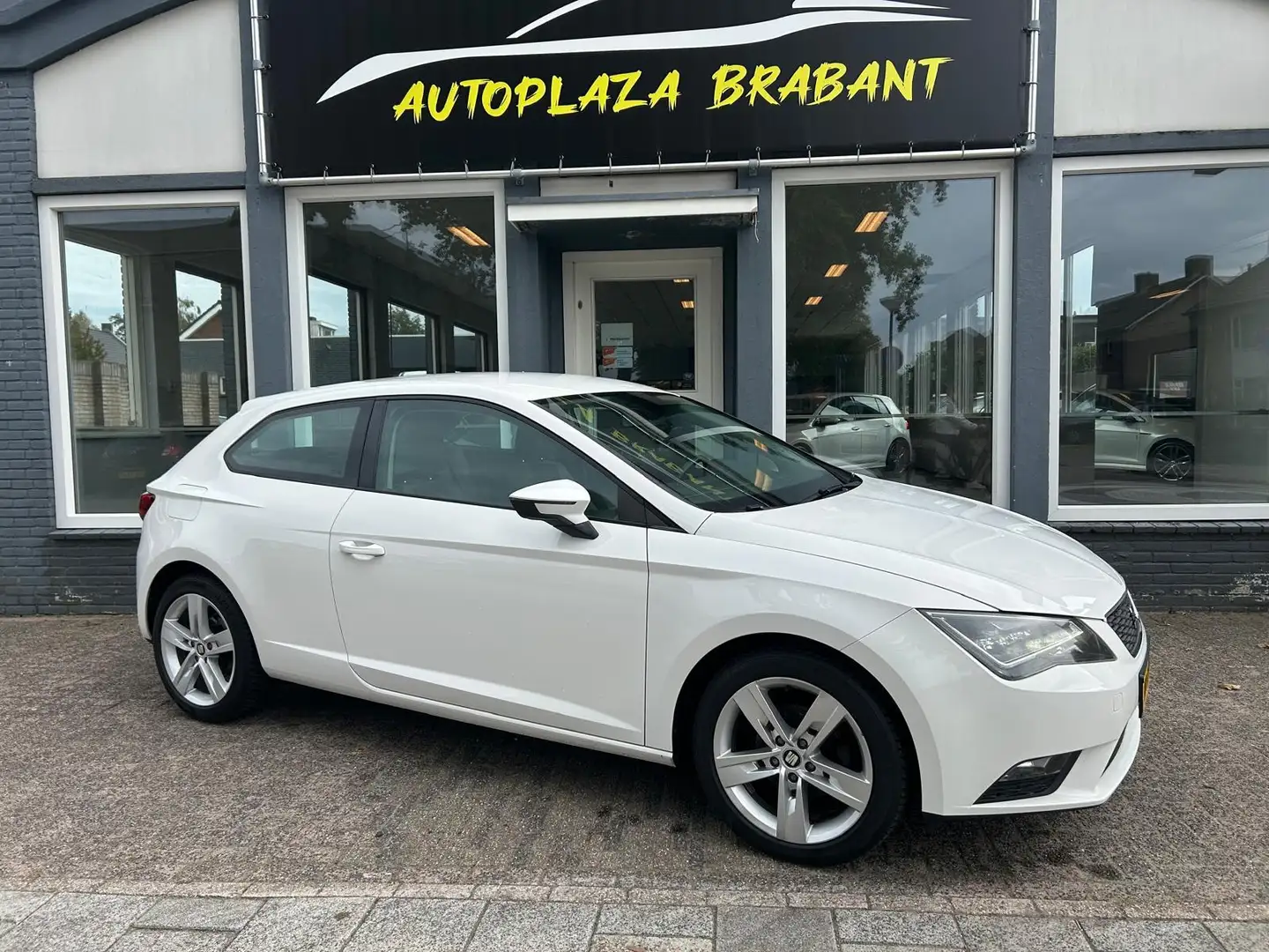 SEAT Leon SC 1.2 TSI Style Business/ AUTOMAAT/ CRUISE/ CLIMA - 1