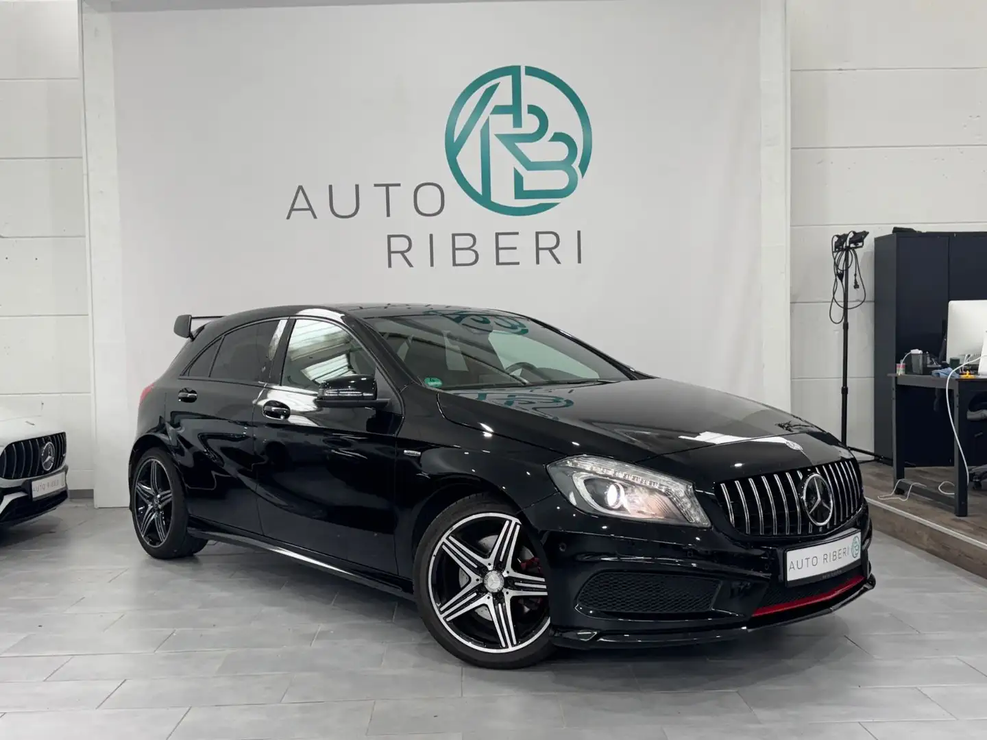 Mercedes-Benz A 250 *H&K*deutsches Fahrzeug*Schiebedach*Sport* Negru - 1