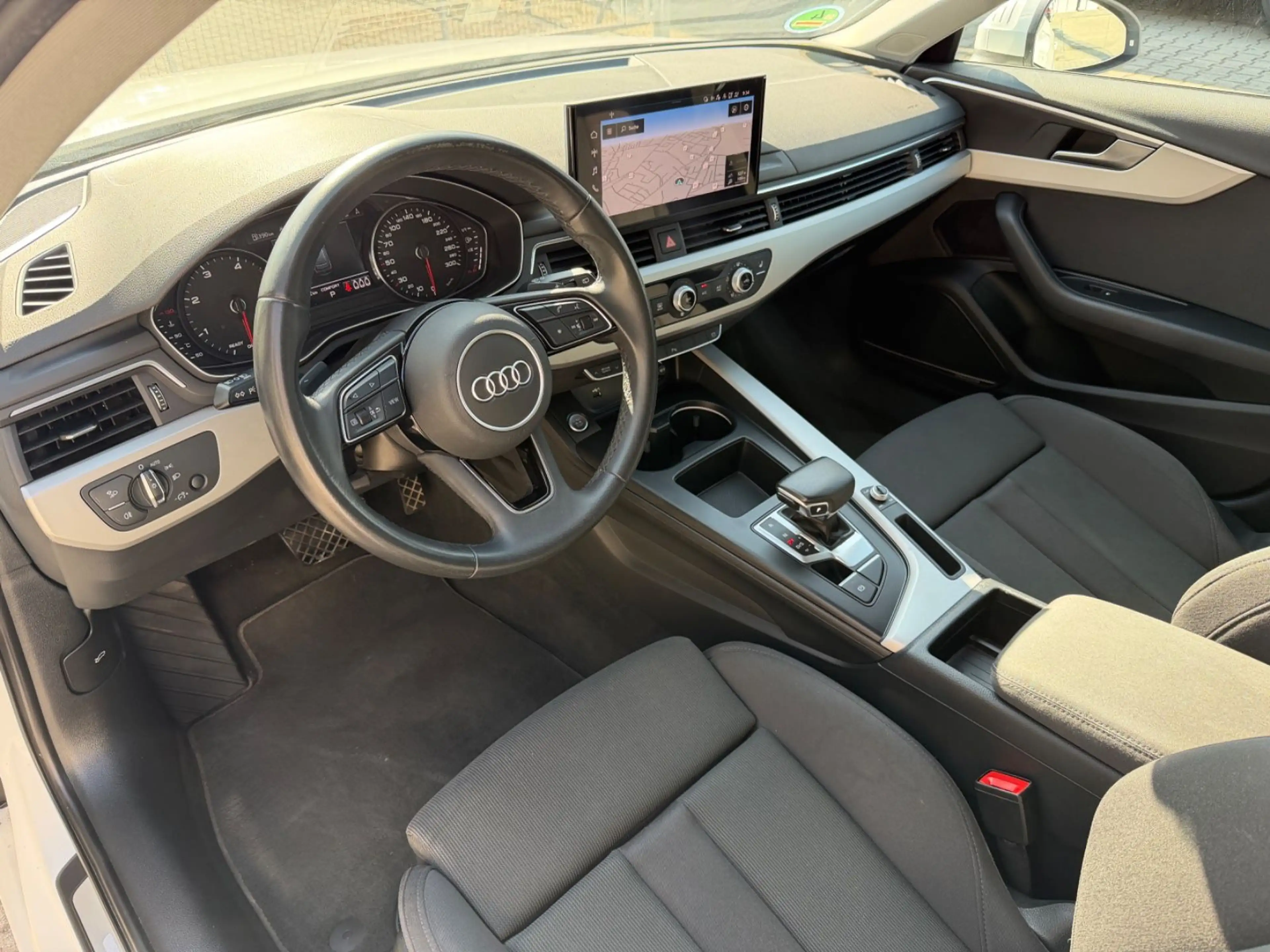 Audi A4 Avant 40 TDI DSG°AHK°LED°NAVI°STANDHZG.° — photo 26