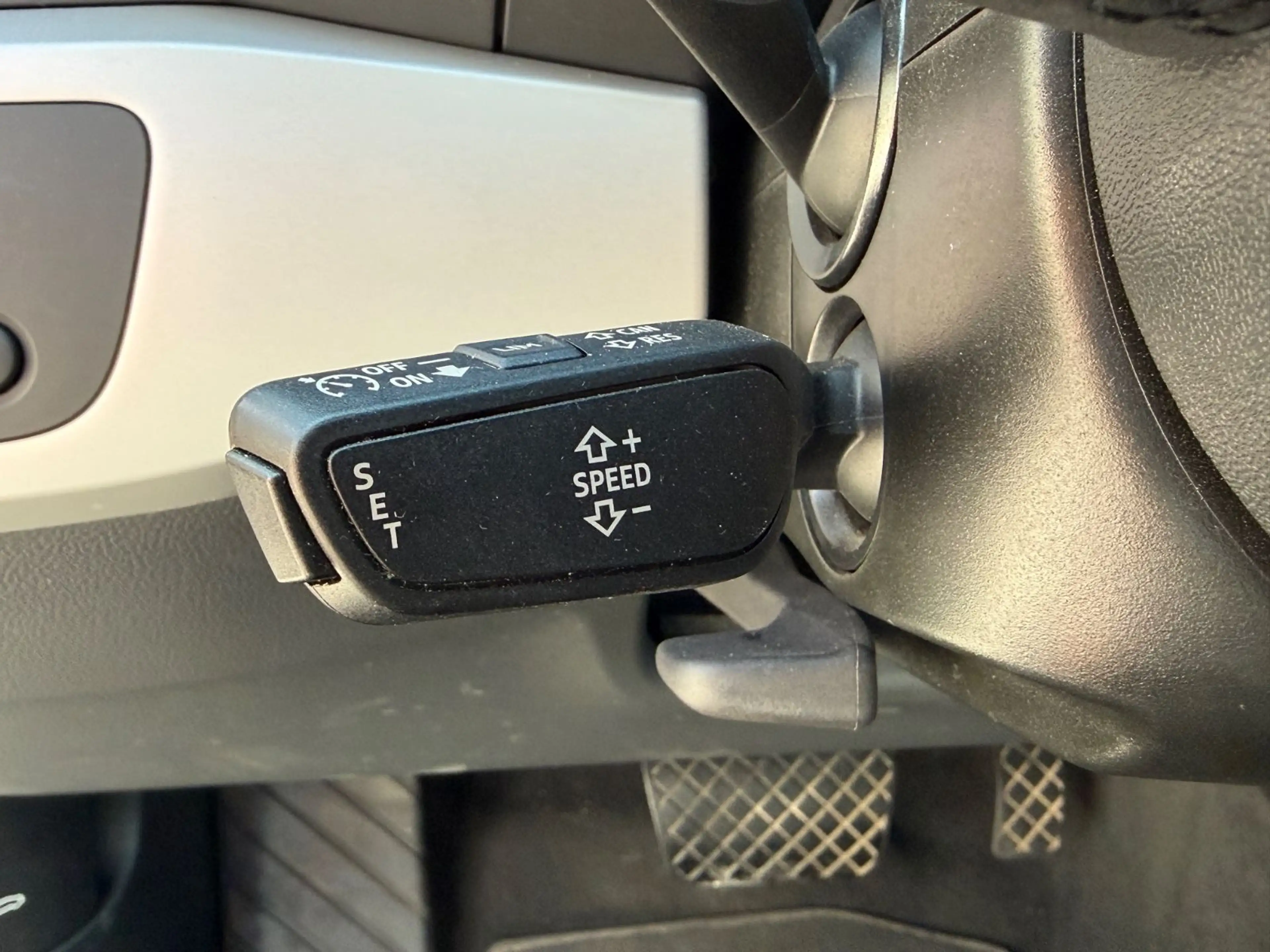 Audi A4 Avant 40 TDI DSG°AHK°LED°NAVI°STANDHZG.° — photo 29