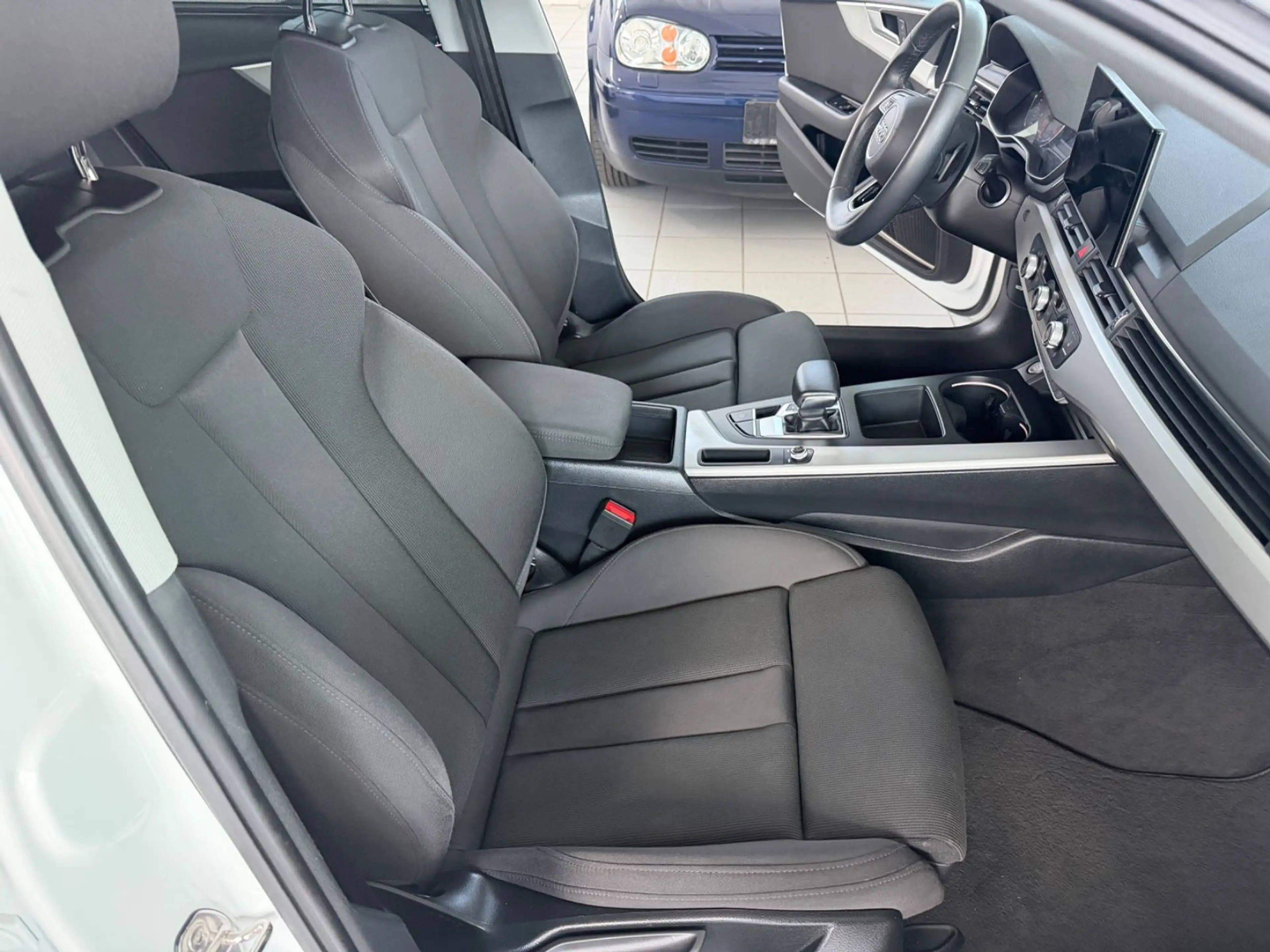 Audi A4 Avant 40 TDI DSG°AHK°LED°NAVI°STANDHZG.° — photo 20