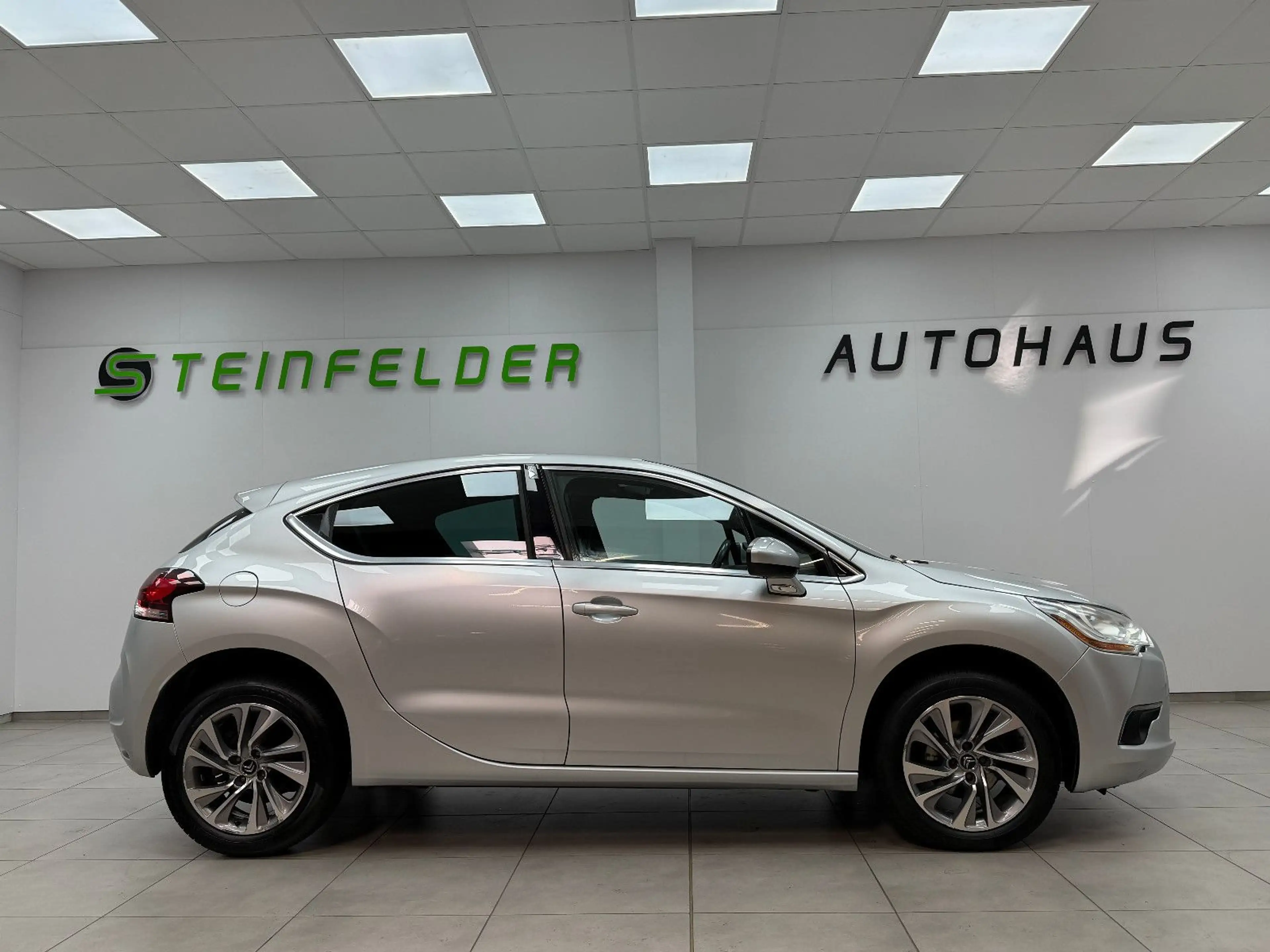 Citroen DS4 SoChic TEMPOMAT / MASSAGESITZE / SITZHEIZUNG — photo 8