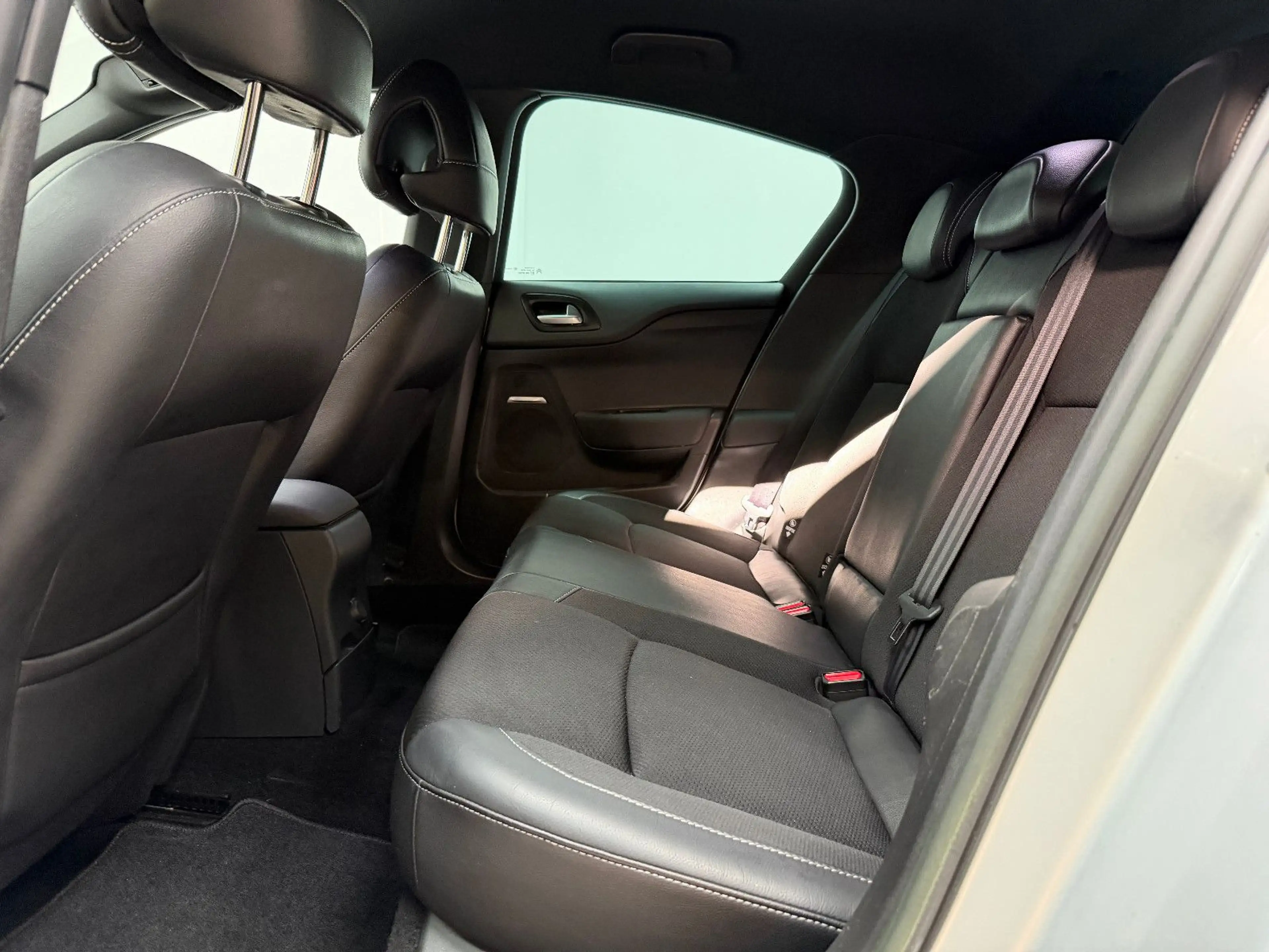 Citroen DS4 SoChic TEMPOMAT / MASSAGESITZE / SITZHEIZUNG — photo 15