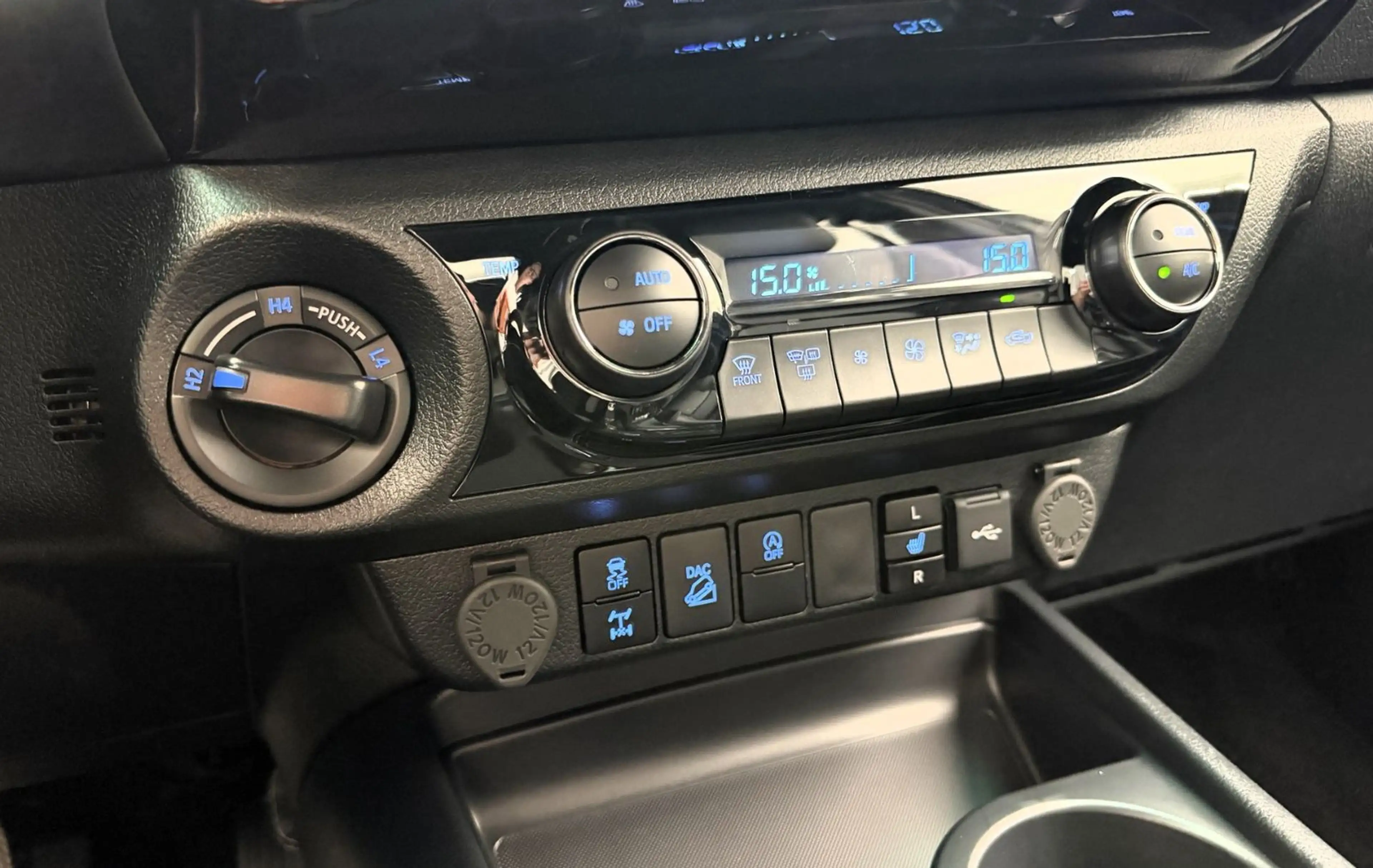 Toyota Hilux 2.8 D4-D Invincible °Mild HYBRID°AHK°Wanne — photo 15