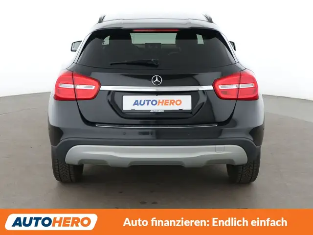 Mercedes-Benz Gla view 5