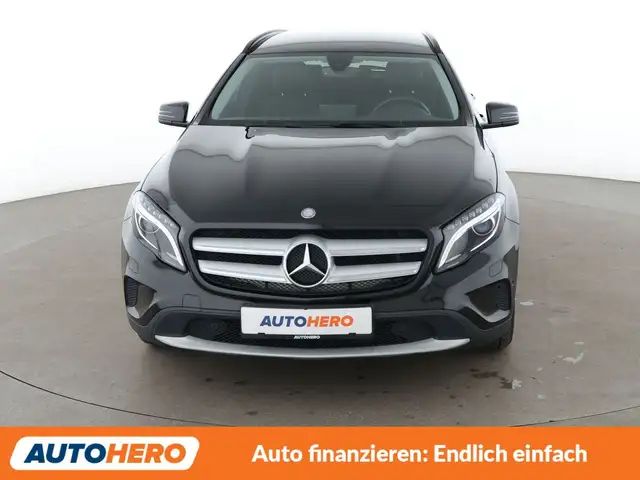 Mercedes-Benz Gla view 9