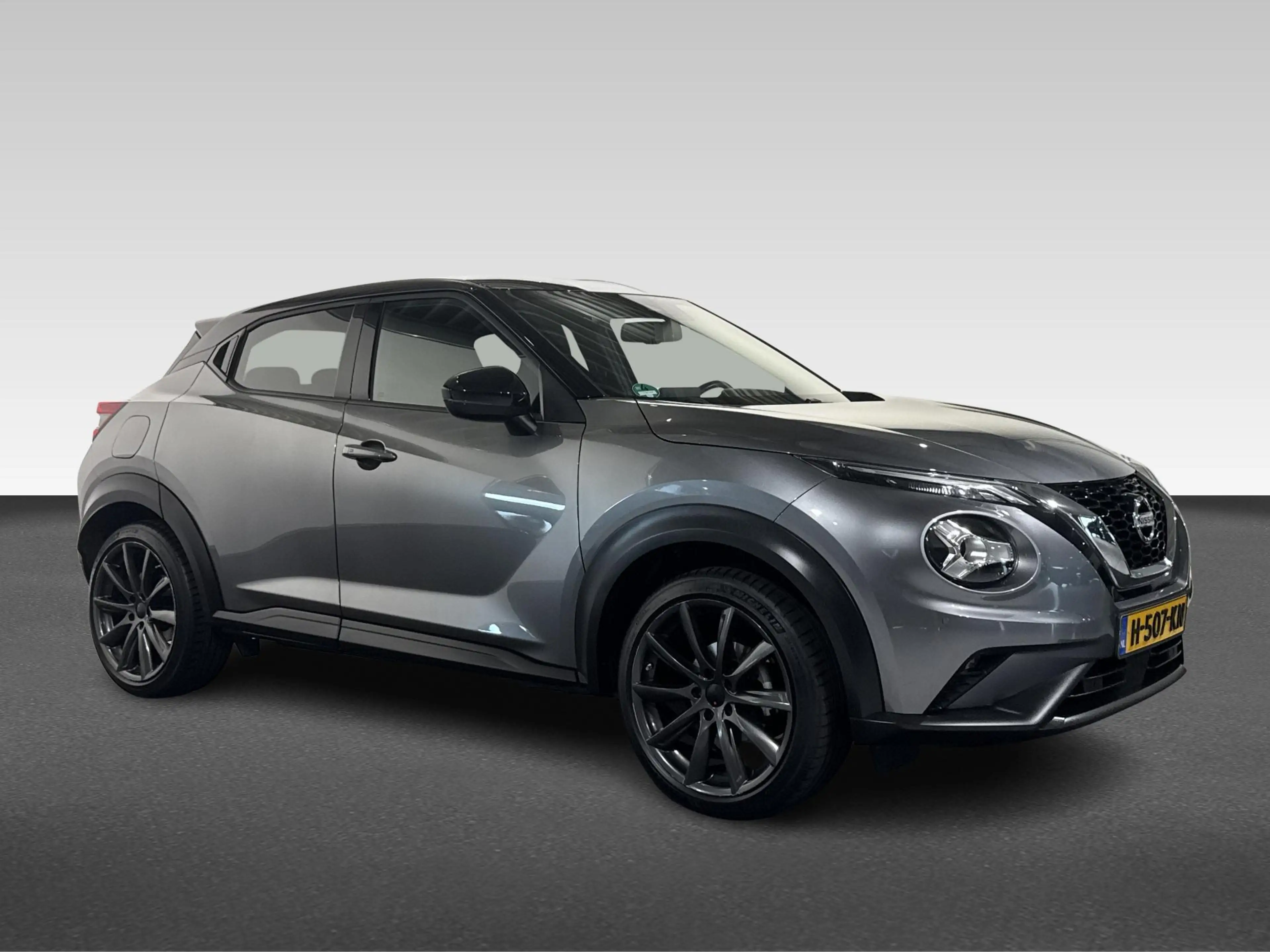 Nissan Juke 1.0 DIG-T Premiere Edition — photo 8