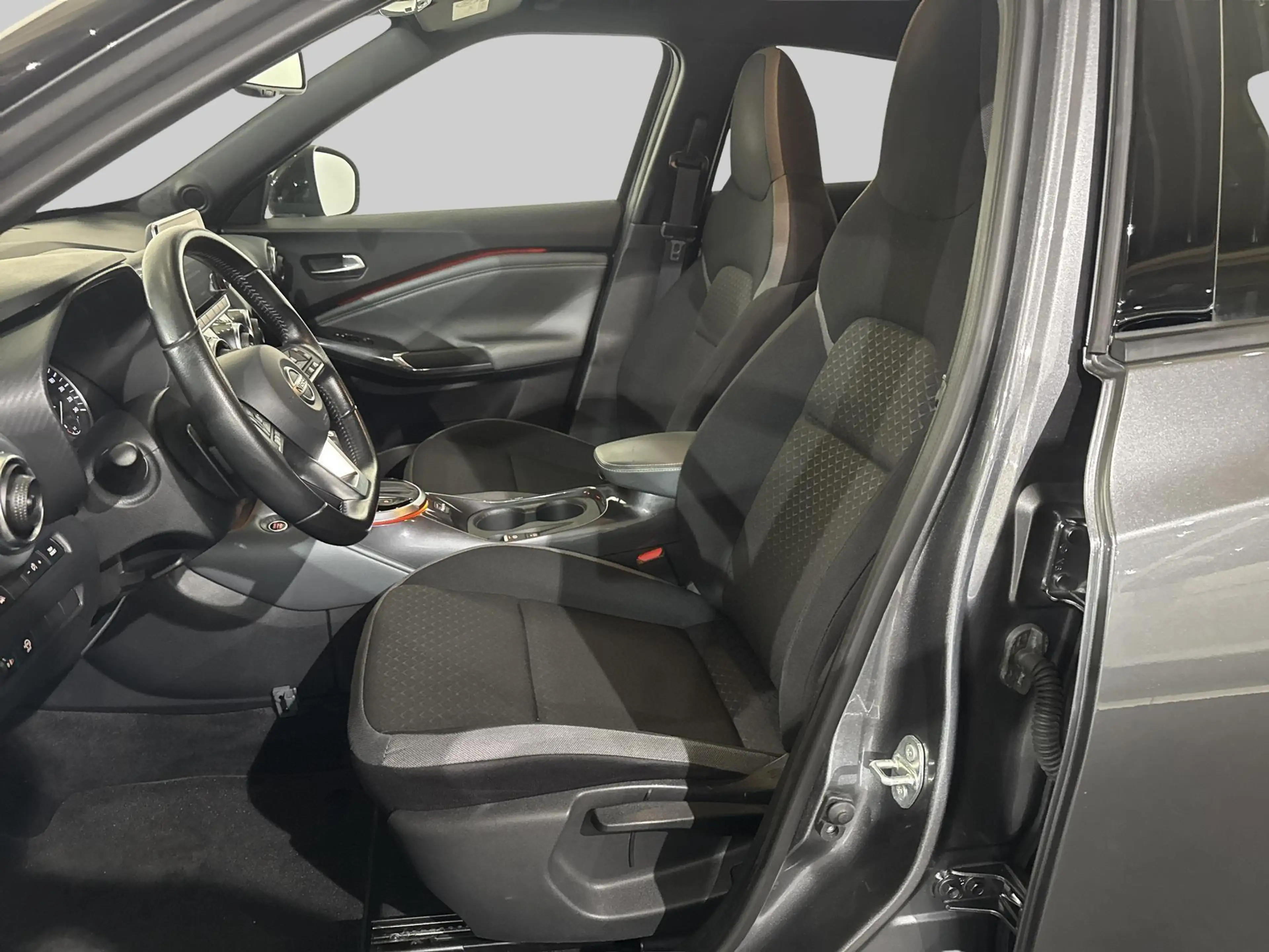 Nissan Juke 1.0 DIG-T Premiere Edition — photo 12