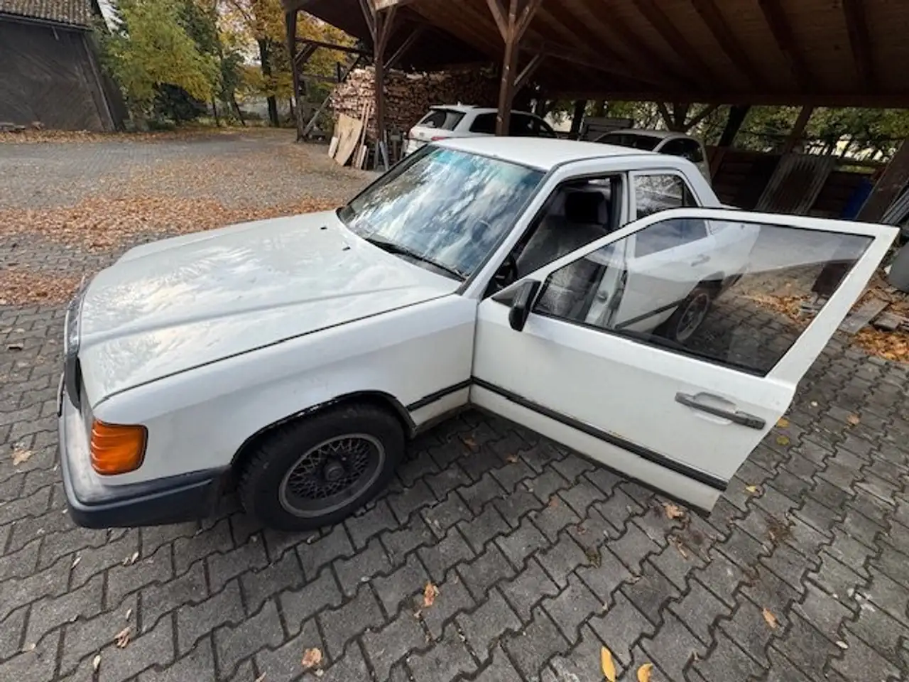 Mercedes-Benz Baureihe 124 E-Klasse D 124W, foto 11