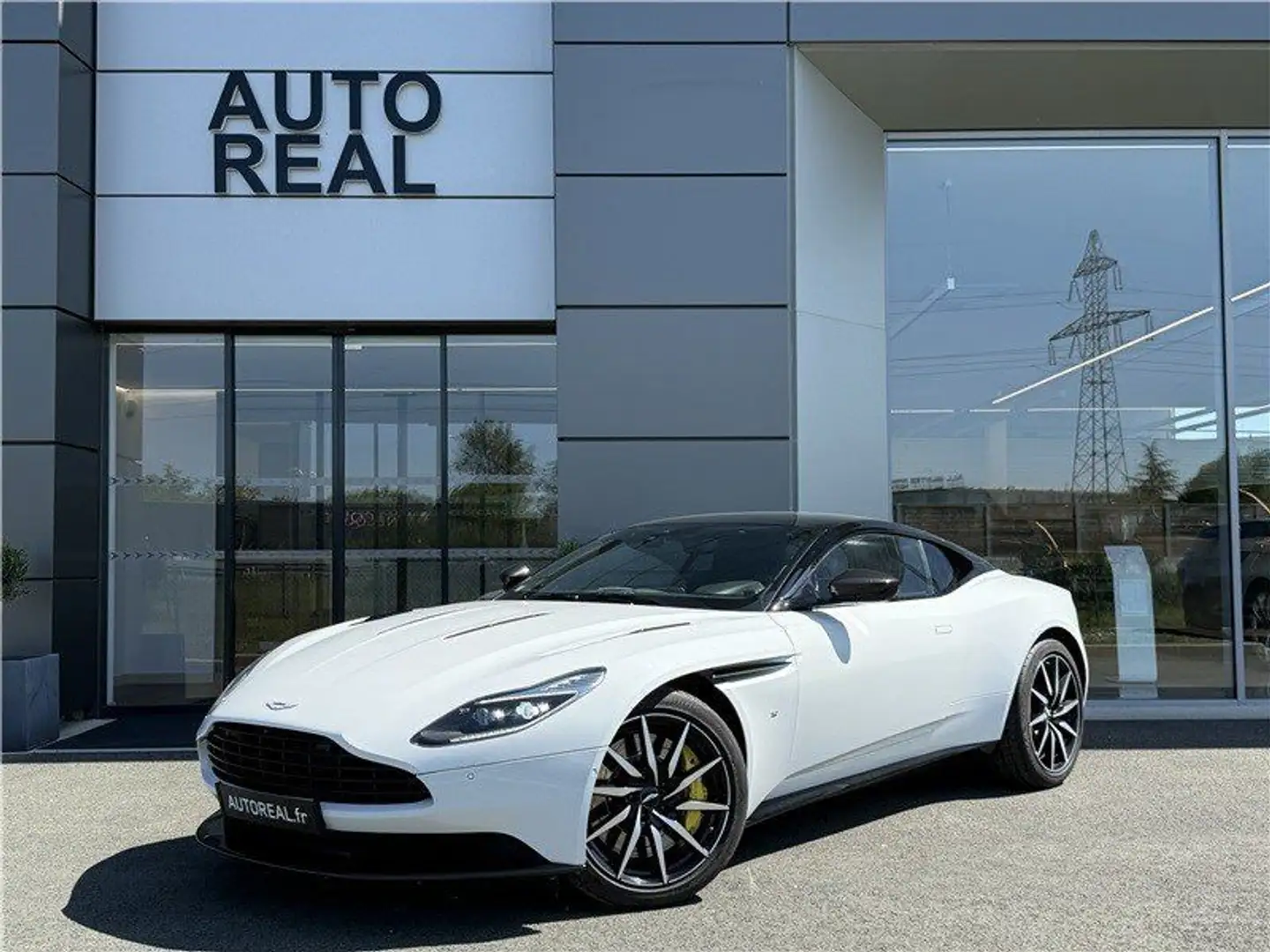 Aston Martin DB11 COUPE Coupé 5.2 Biturbo V12 Bílá - 1