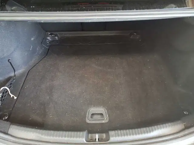 Mercedes-Benz C-Class view 10