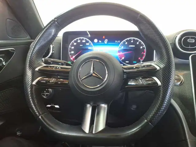Mercedes-Benz C-Class view 15