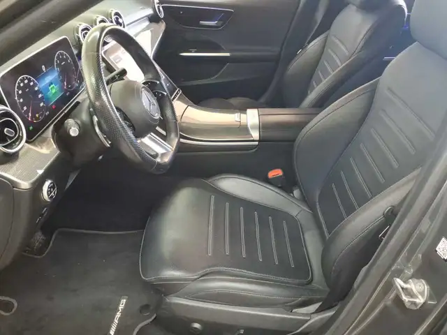 Mercedes-Benz C-Class view 3