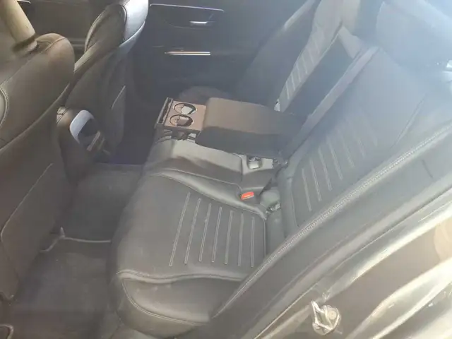Mercedes-Benz C-Class view 7