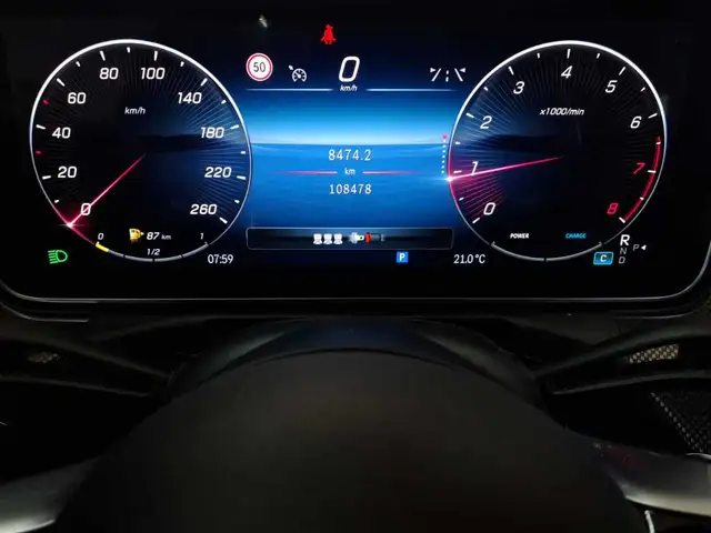 Mercedes-Benz C-Class view 14