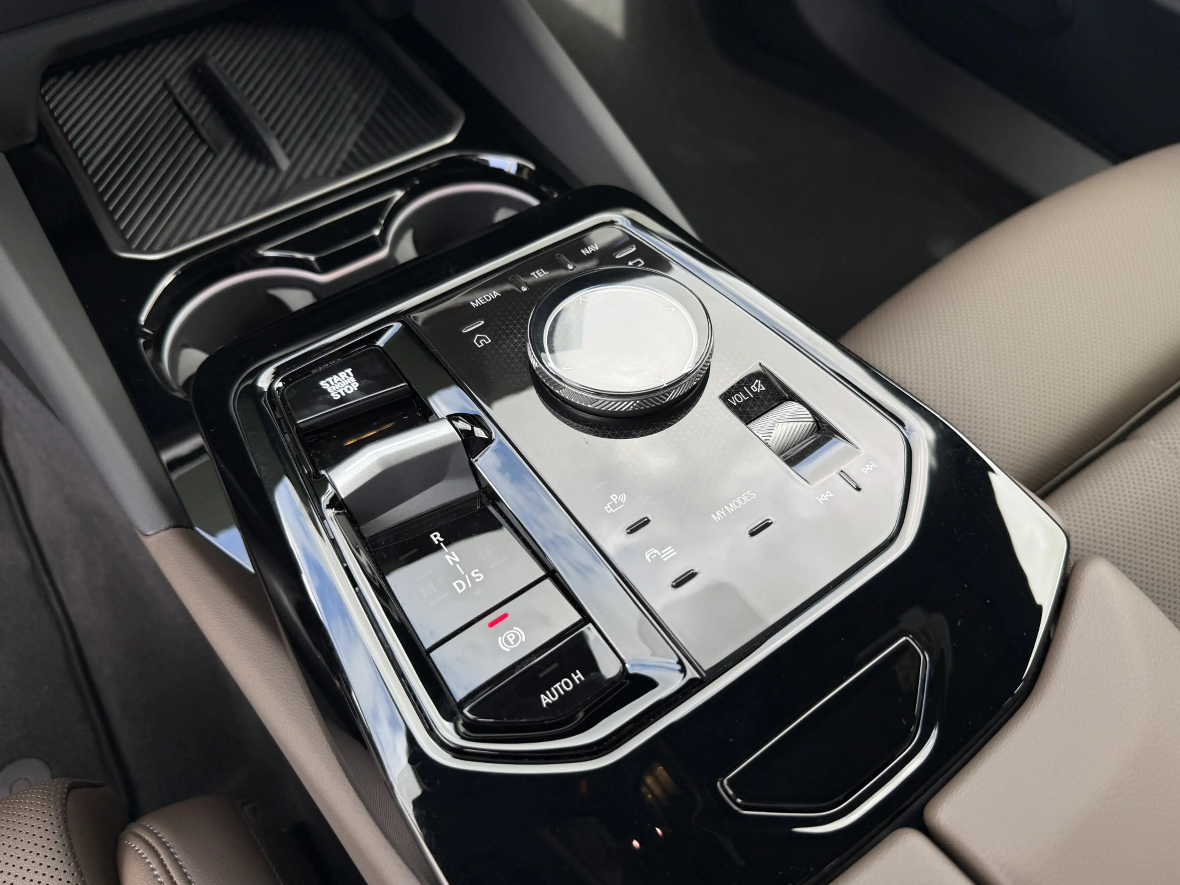 BMW 550 5-serie 550e xDrive | M-Sport | 20'' | CoPilot | B — photo 12