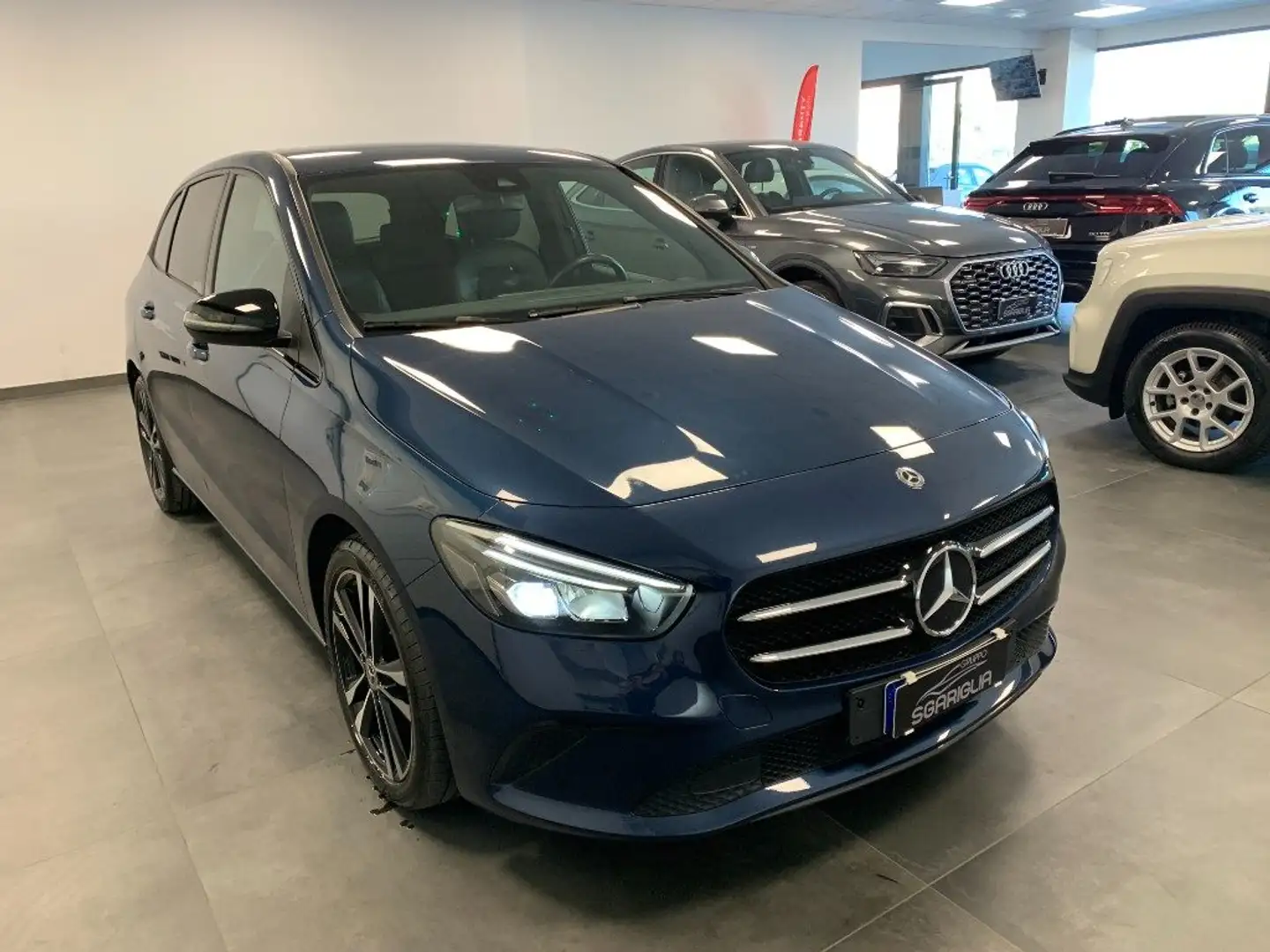 Mercedes-Benz B 160 d 1.5 Diesel Sport Plus Bleu - 1