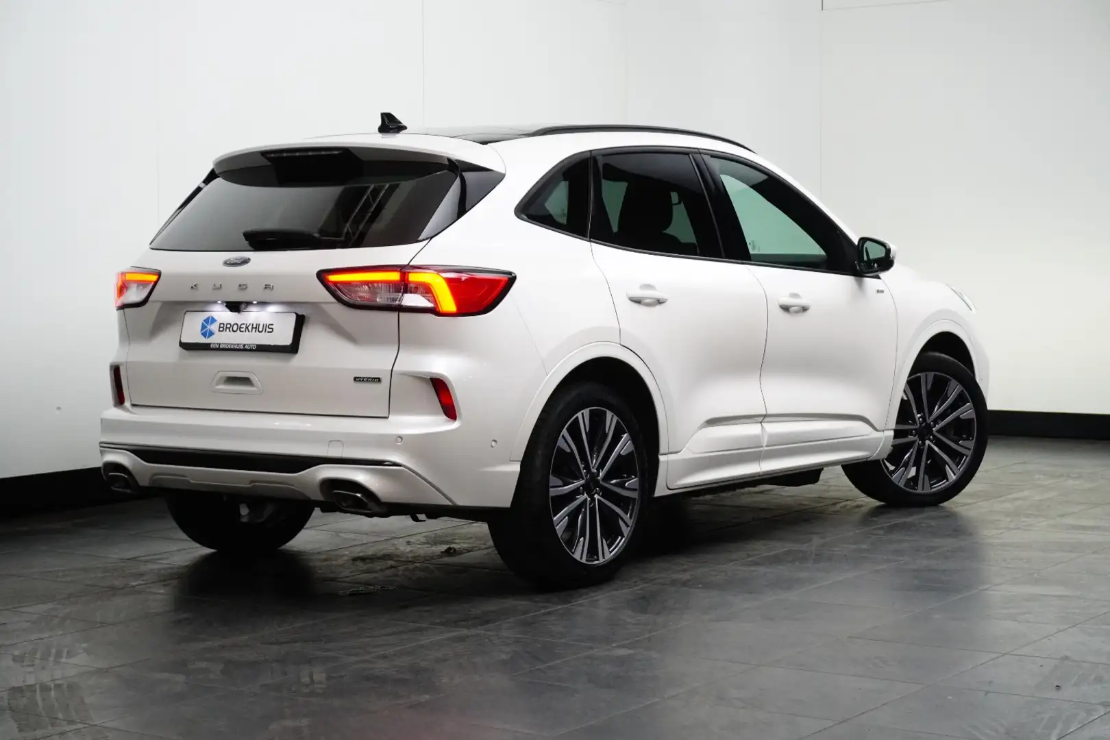 Ford Kuga 2.5 PHEV ST-Line X | Pano-dak | Alle opties! | 20 Blanc - 2