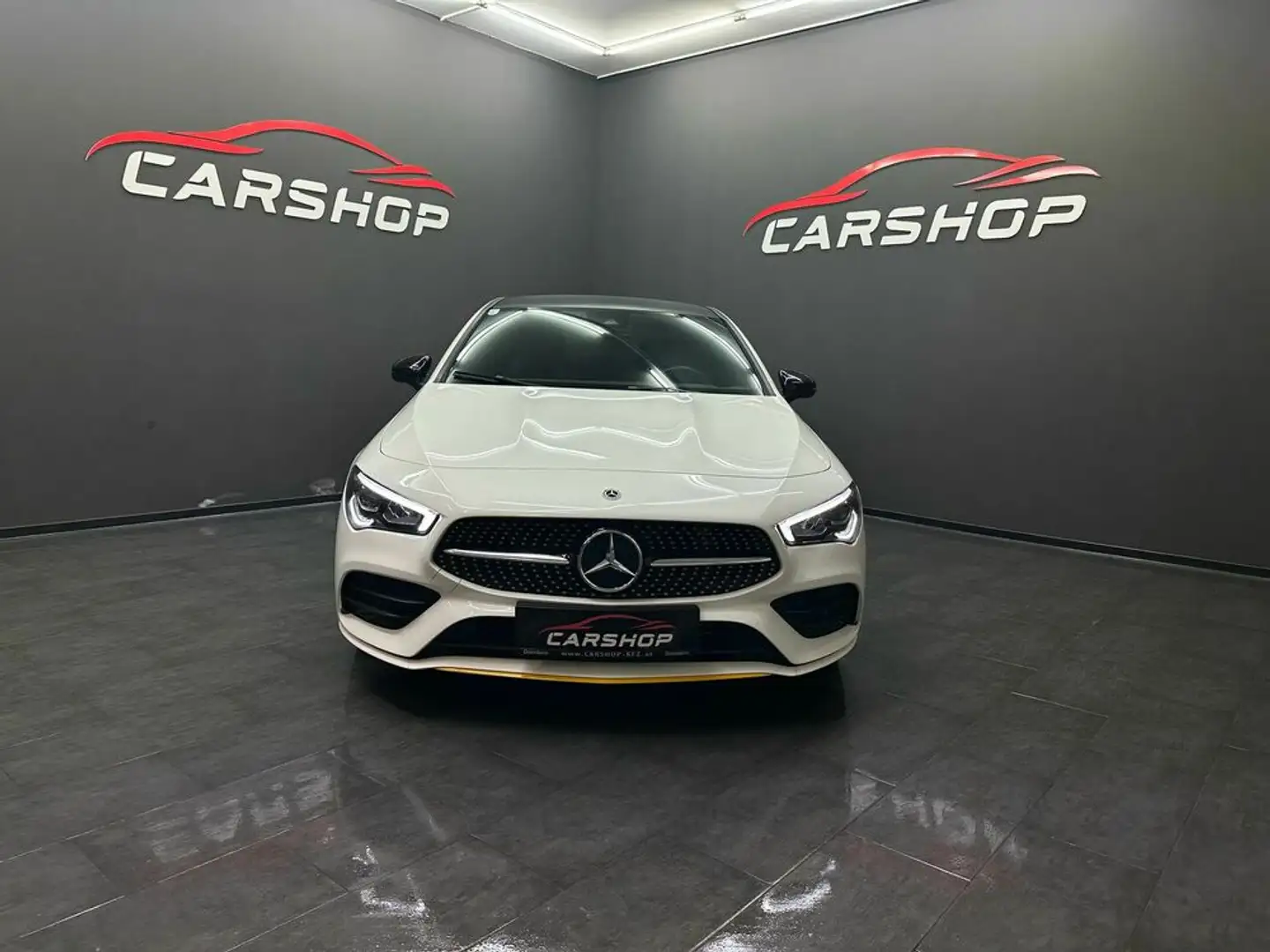 Mercedes-Benz CLA 200 d AMG-Line Bianco - 1