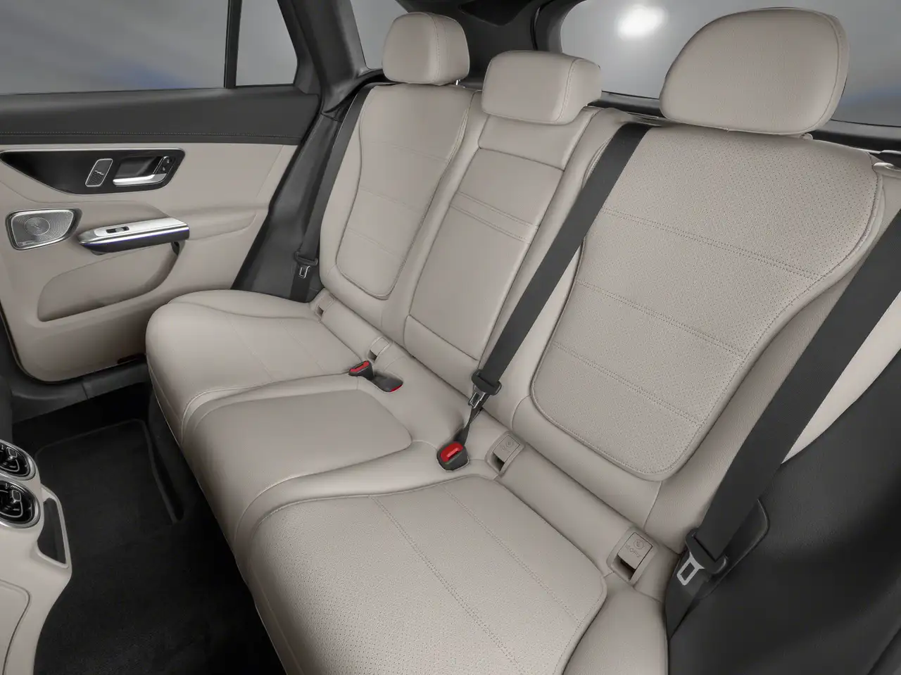 Mercedes-Benz GLC снимка Mercedes-Benz GLC