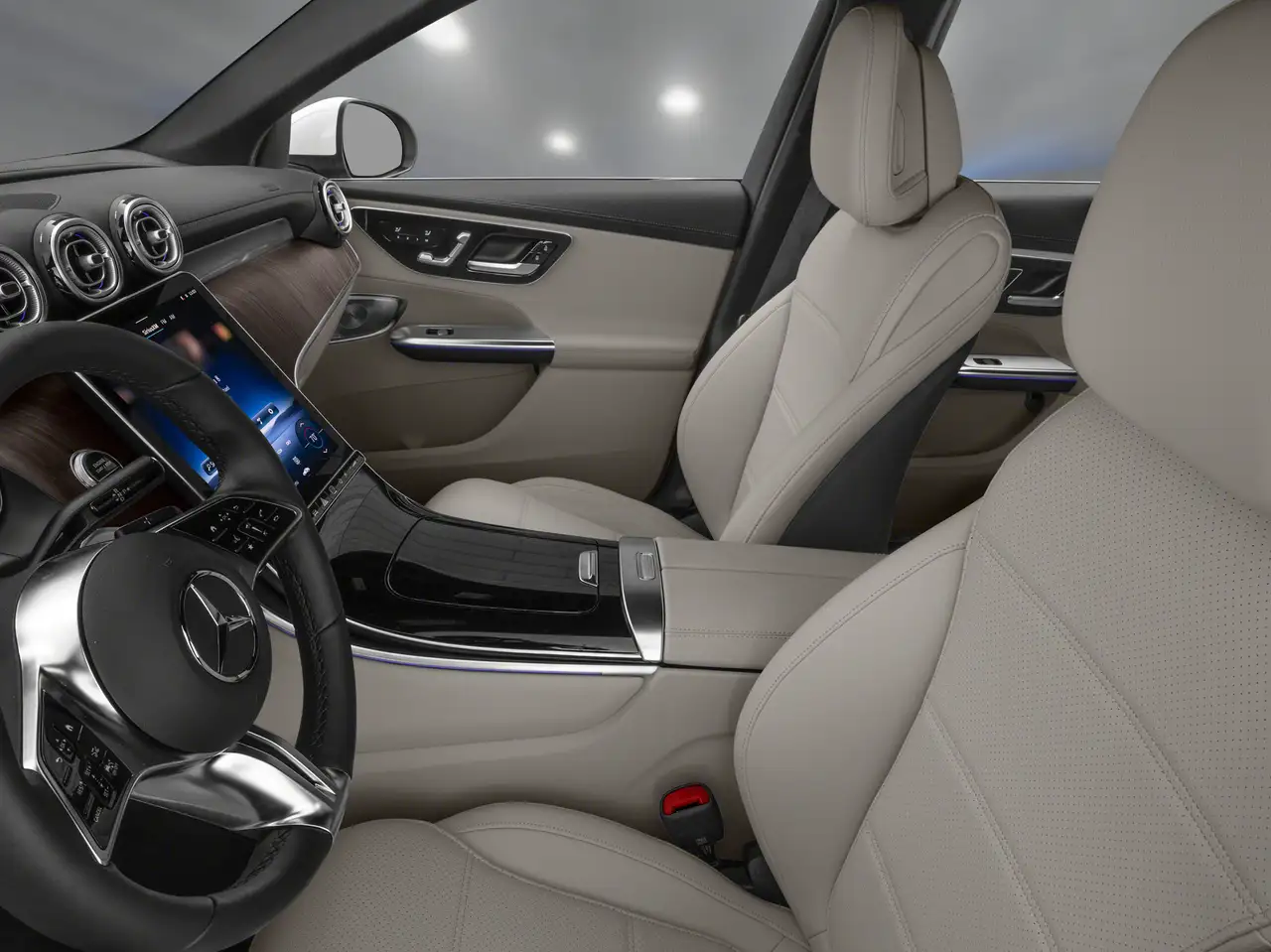 Mercedes-Benz GLC снимка Mercedes-Benz GLC