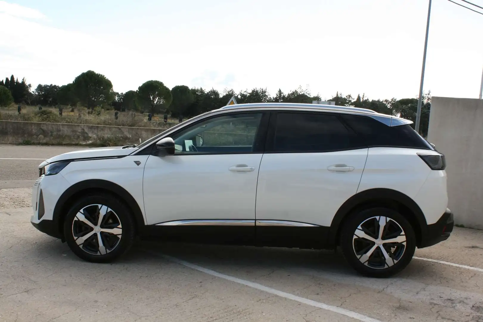 Peugeot 3008 1.5 BLUEHDI 130CH S\u0026S ROADTRIP EAT8 Bianco - 2