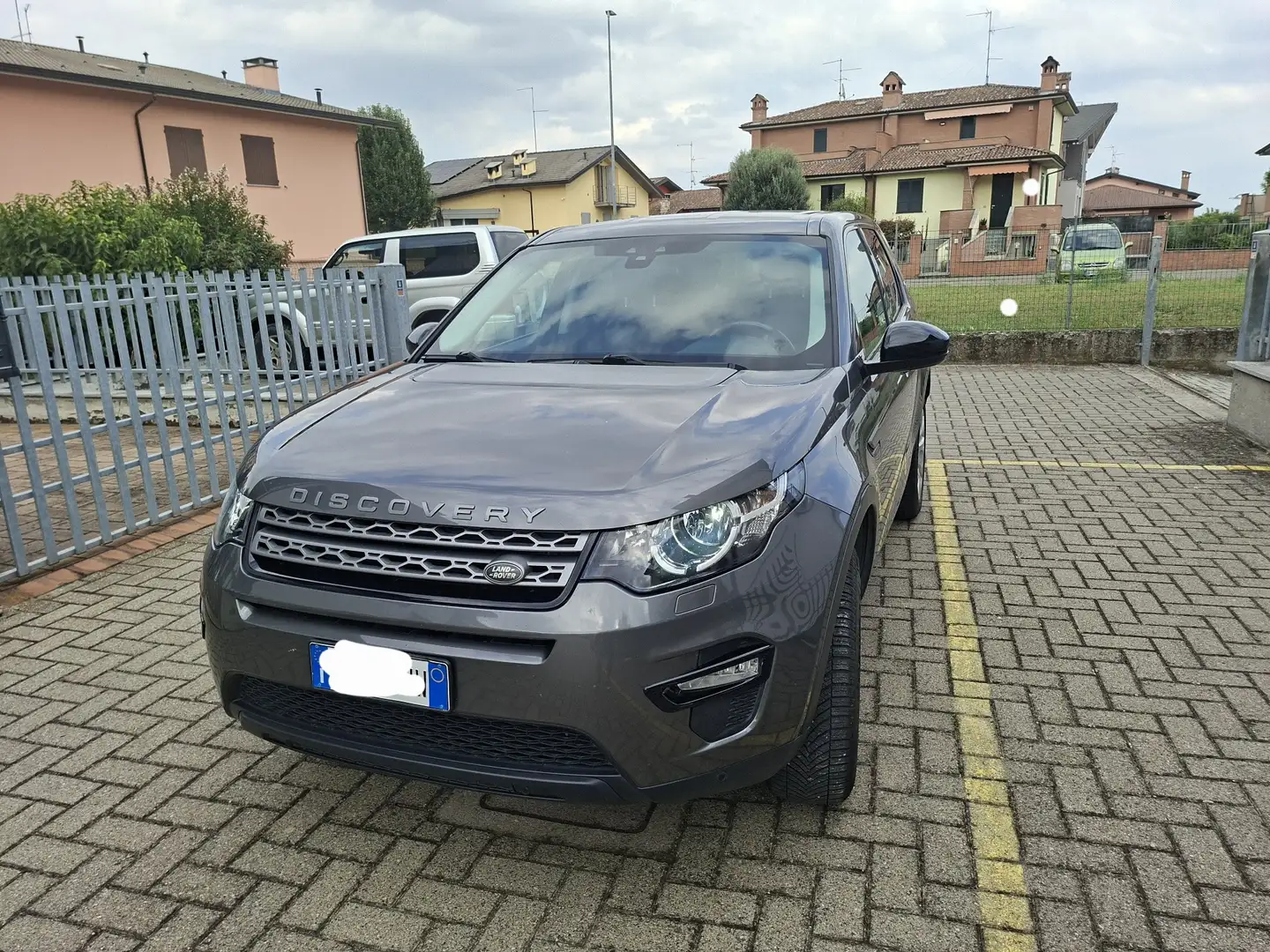 Land Rover Discovery Sport 2.0 td4 Pure Business edition awd 150cv auto my19 - 1