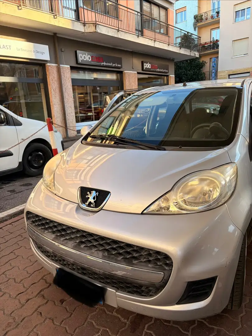 Peugeot 107 107 1.0 12v Access (desir) 5p FL Argento - 2
