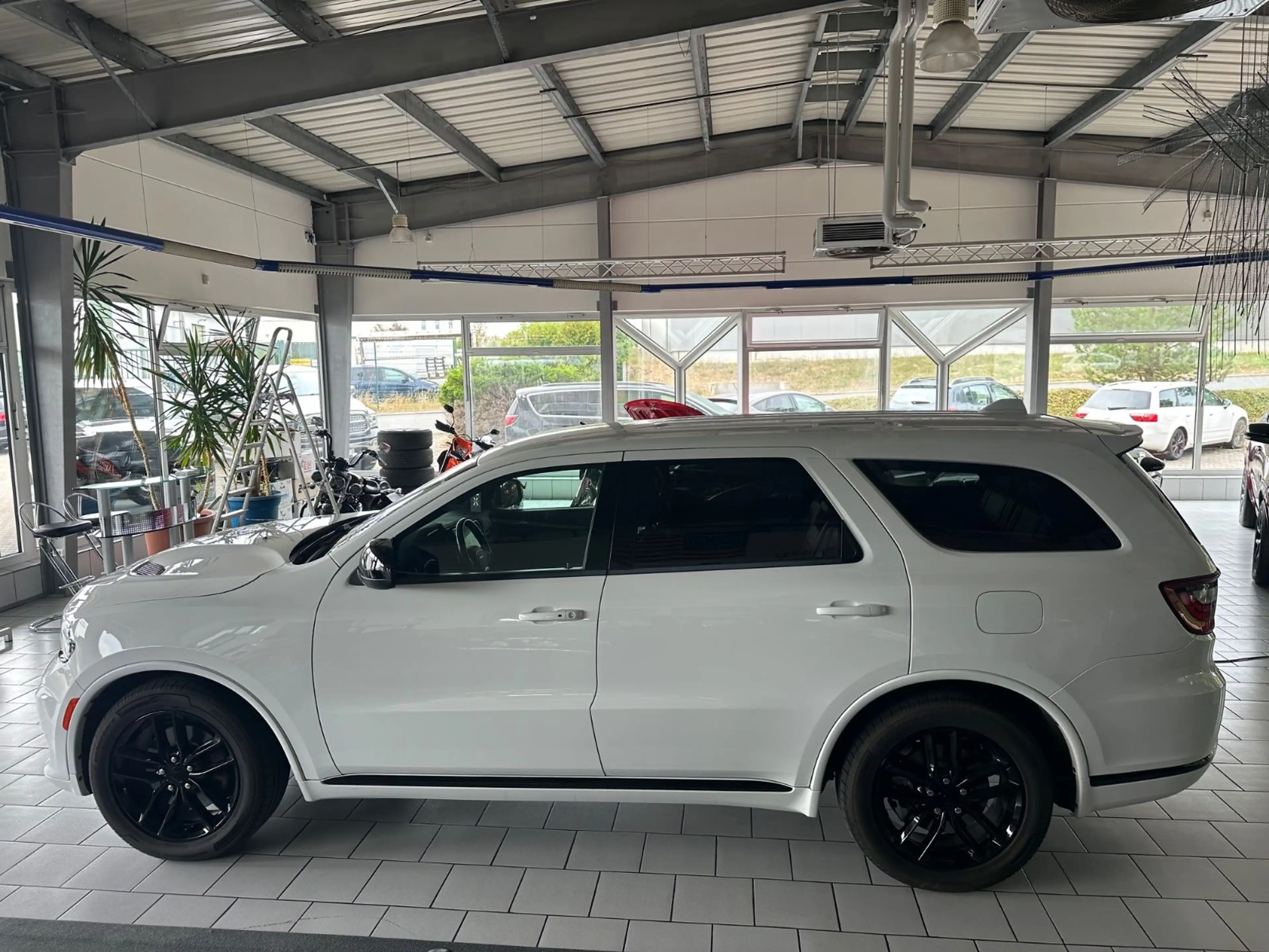 Dodge Durango 5,7 R/T 7Sitz LPG Gas 8Gang 4x4 Facelift — photo 7