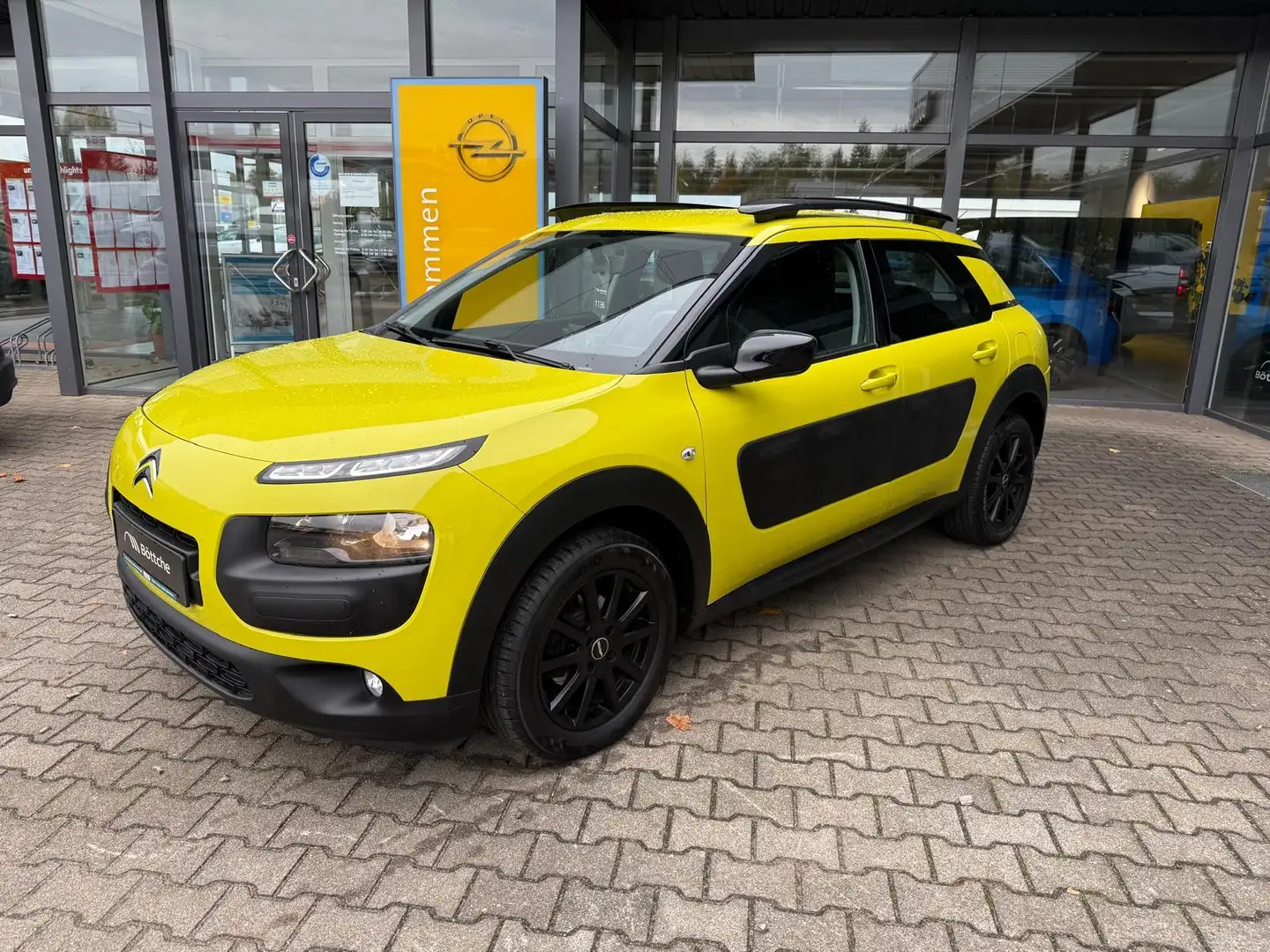 Citroen C4 Cactus 1.2 Navi SHZ Rückfahrkamera 8-Fach Bereift Gelb - 1