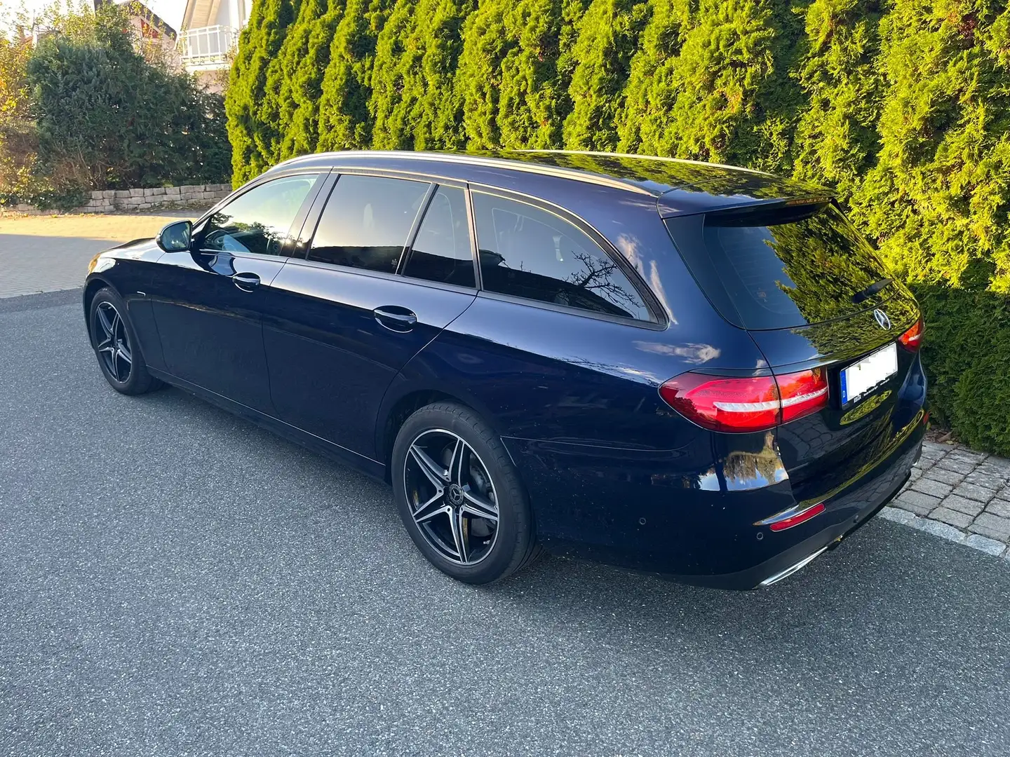 Mercedes-Benz E 300 E-Klasse | AMG Line | Burmester | Pano Blau - 2