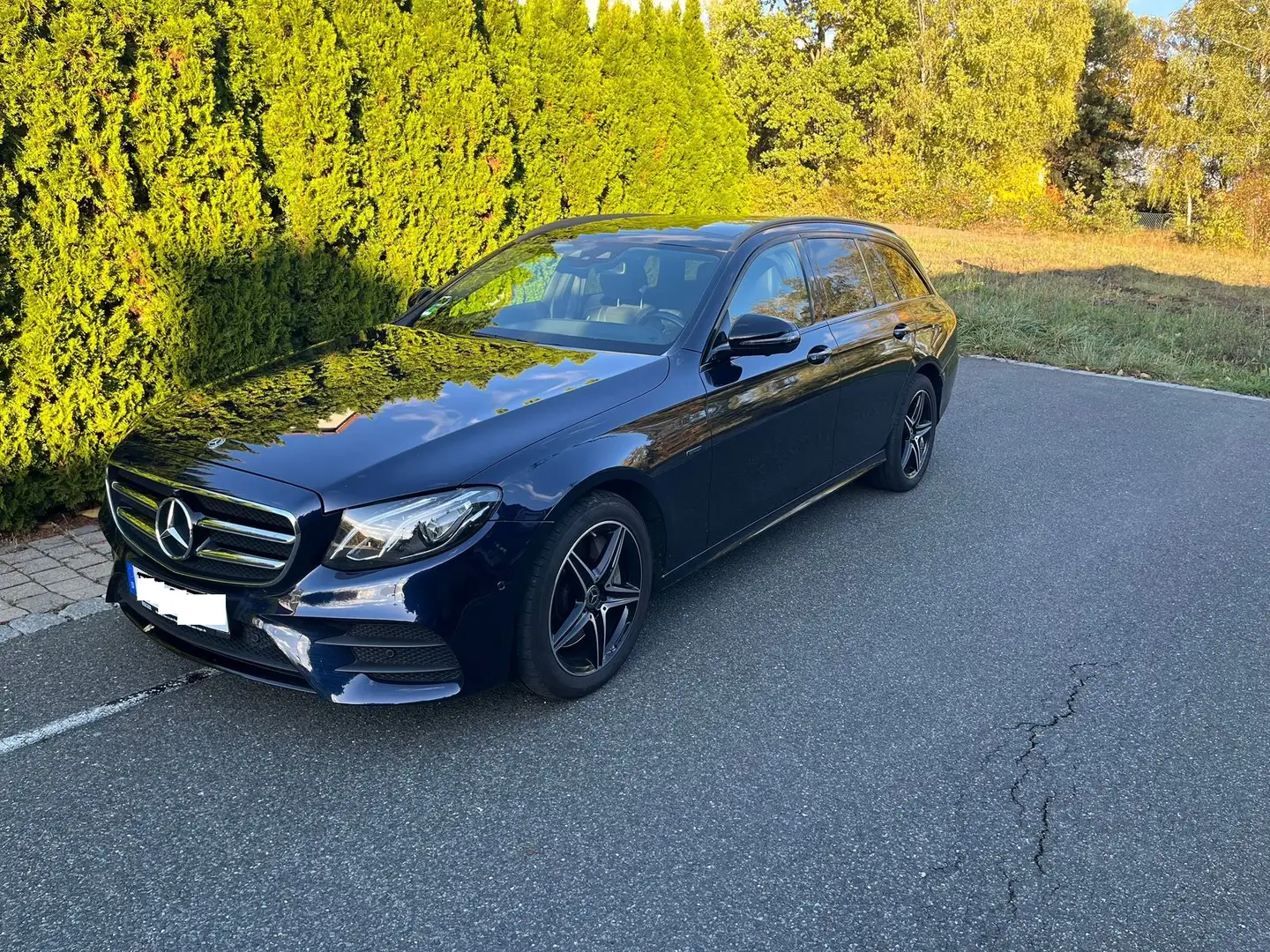 Mercedes-Benz E 300 E-Klasse | AMG Line | Burmester | Pano Blau - 1