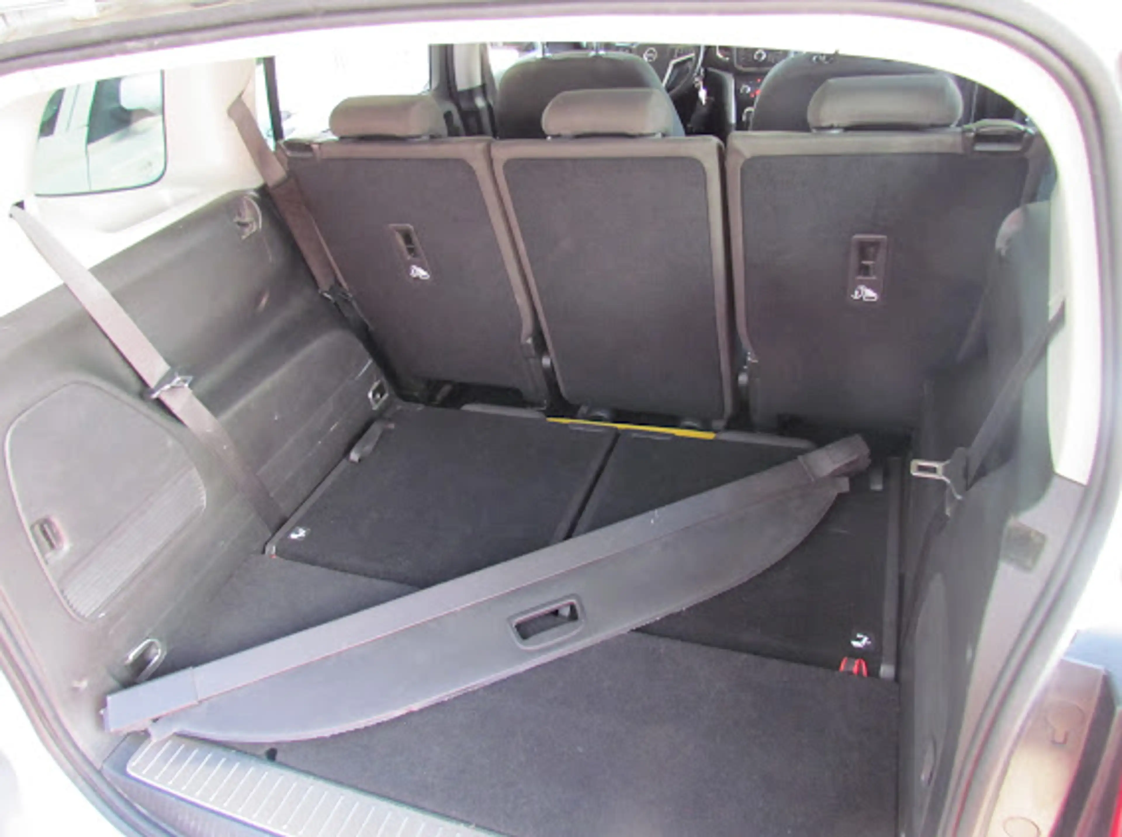 Opel Zafira Tourer Edition Fahrradträger Klima PDC 7 Sitze SHZ LHZ Allwetter!!! — photo 11