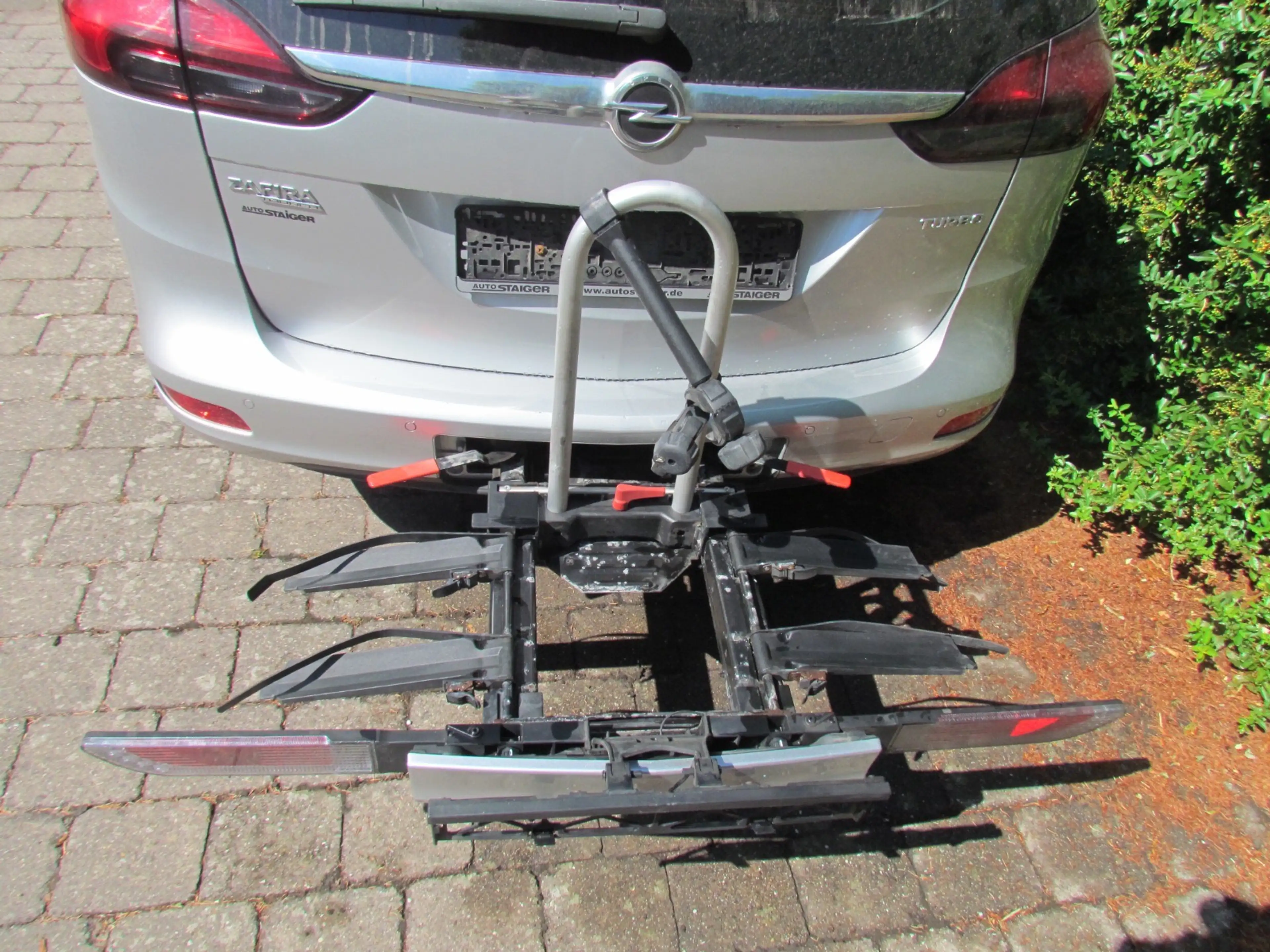 Opel Zafira Tourer Edition Fahrradträger Klima PDC 7 Sitze SHZ LHZ Allwetter!!! — photo 19