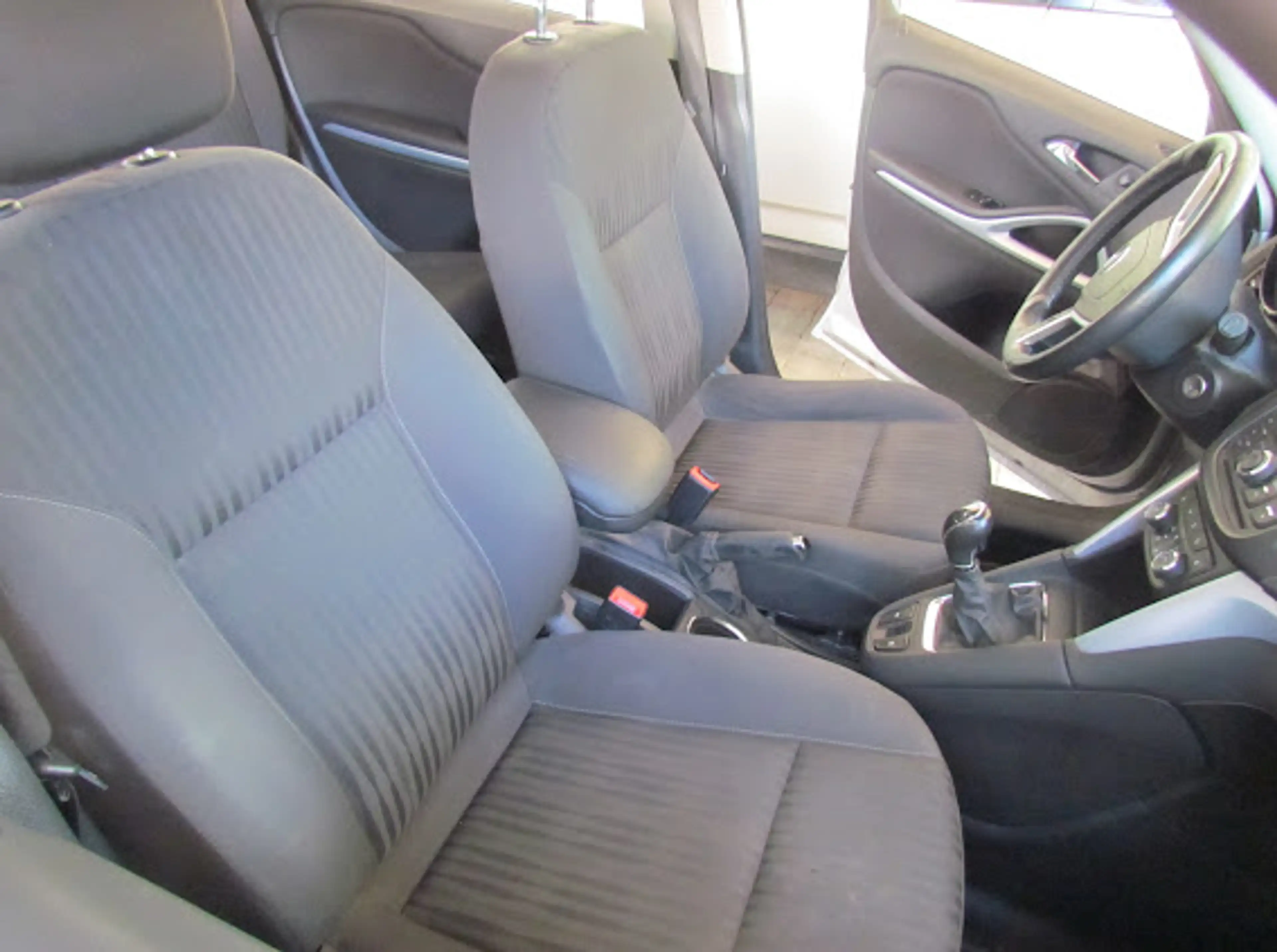 Opel Zafira Tourer Edition Fahrradträger Klima PDC 7 Sitze SHZ LHZ Allwetter!!! — photo 10