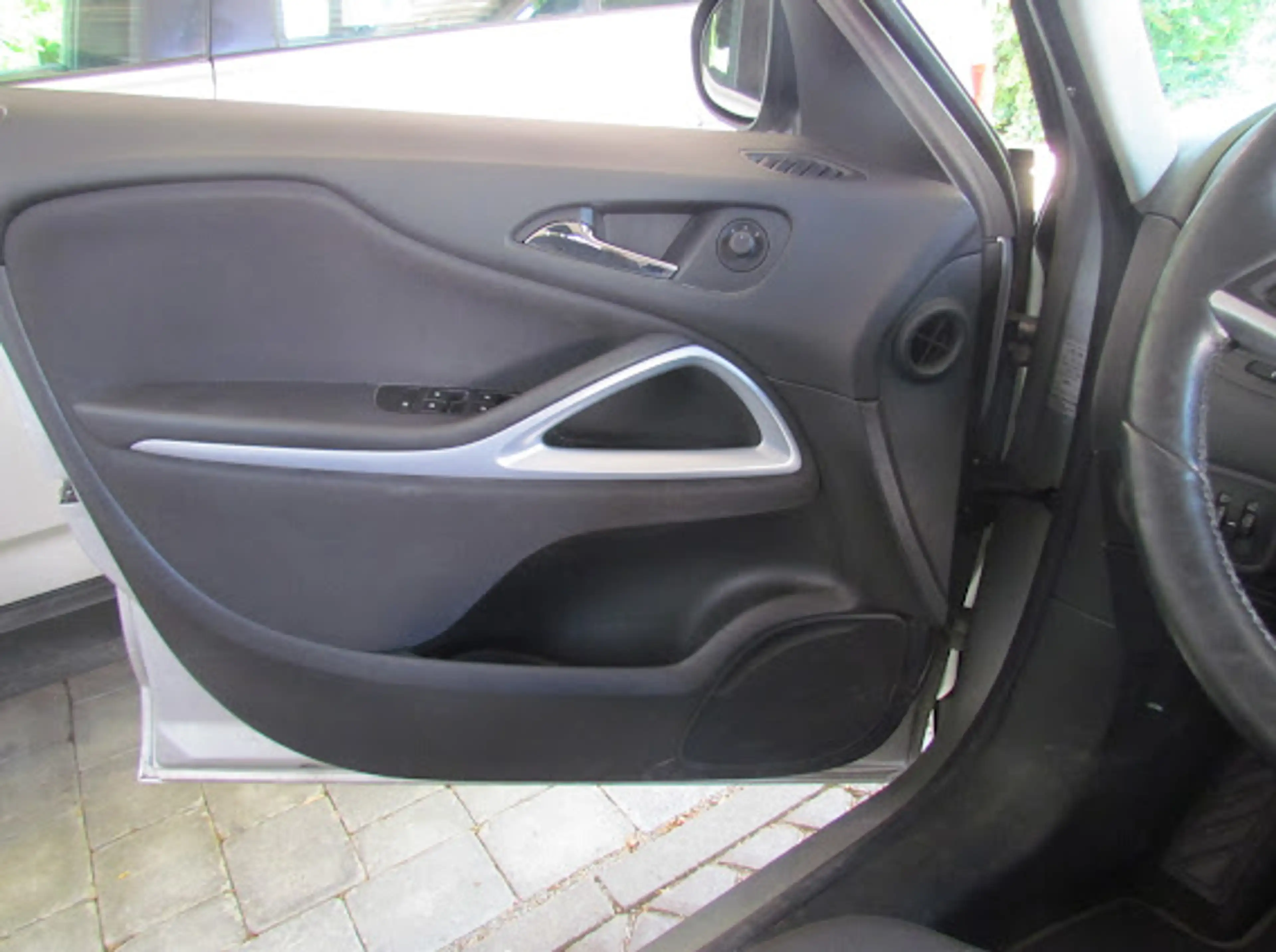 Opel Zafira Tourer Edition Fahrradträger Klima PDC 7 Sitze SHZ LHZ Allwetter!!! — photo 21